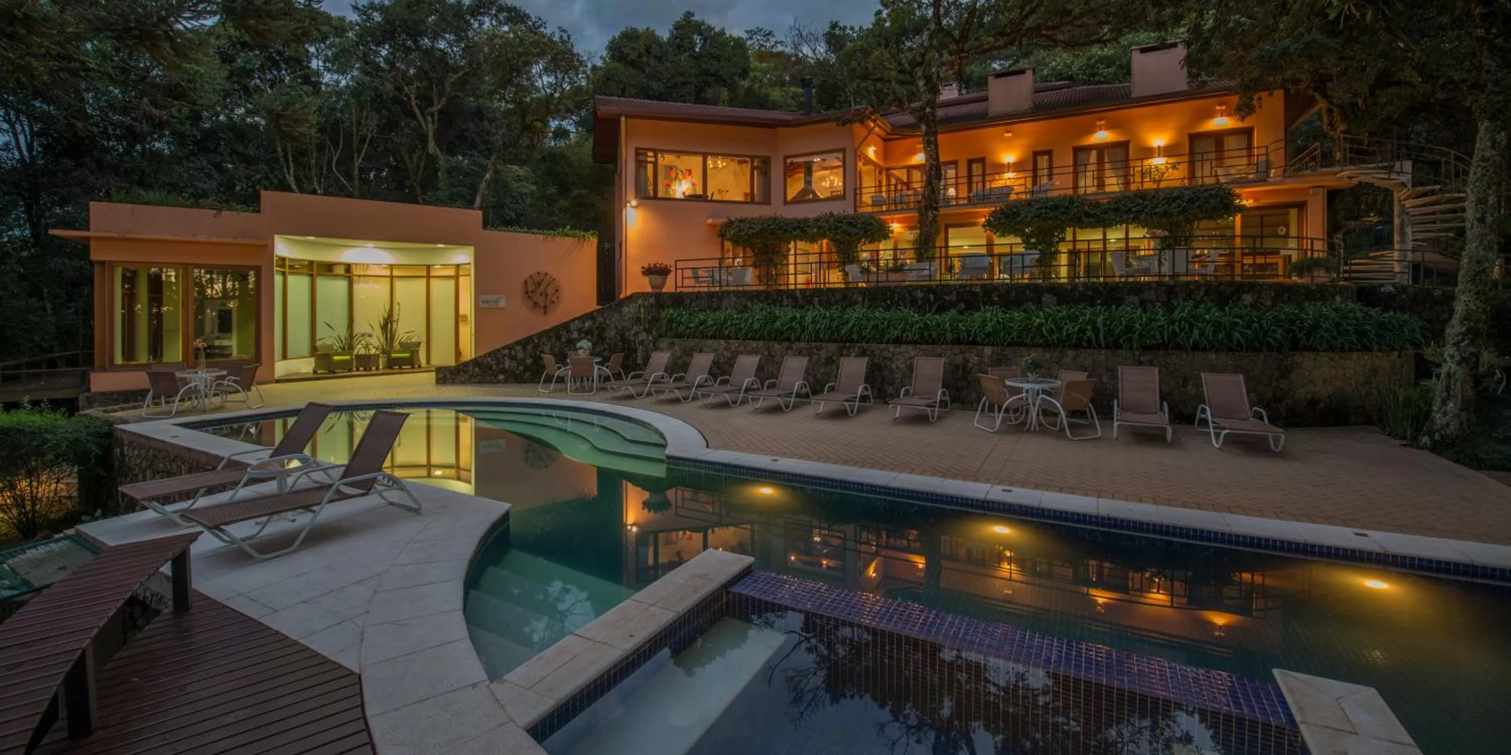Swimming pool in Kuriuwa Hotel
