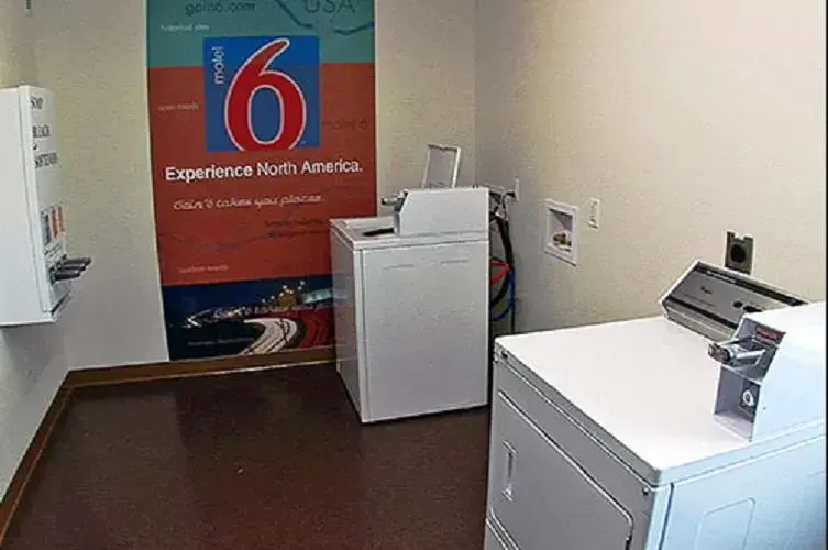 Other, Kitchen/Kitchenette in Motel 6-Marble Falls, TX