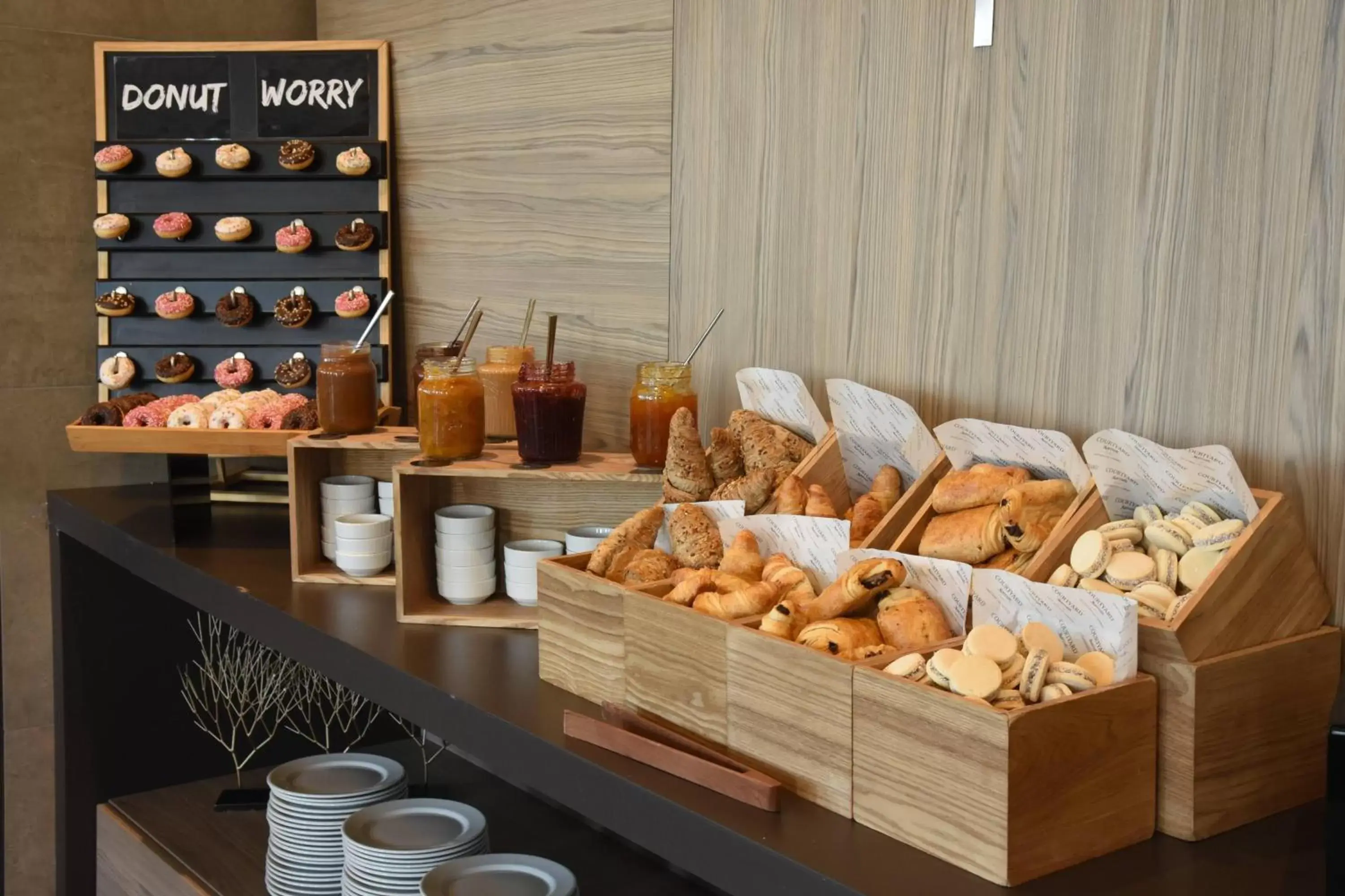 Restaurant/places to eat in Courtyard by Marriott Santiago Las Condes