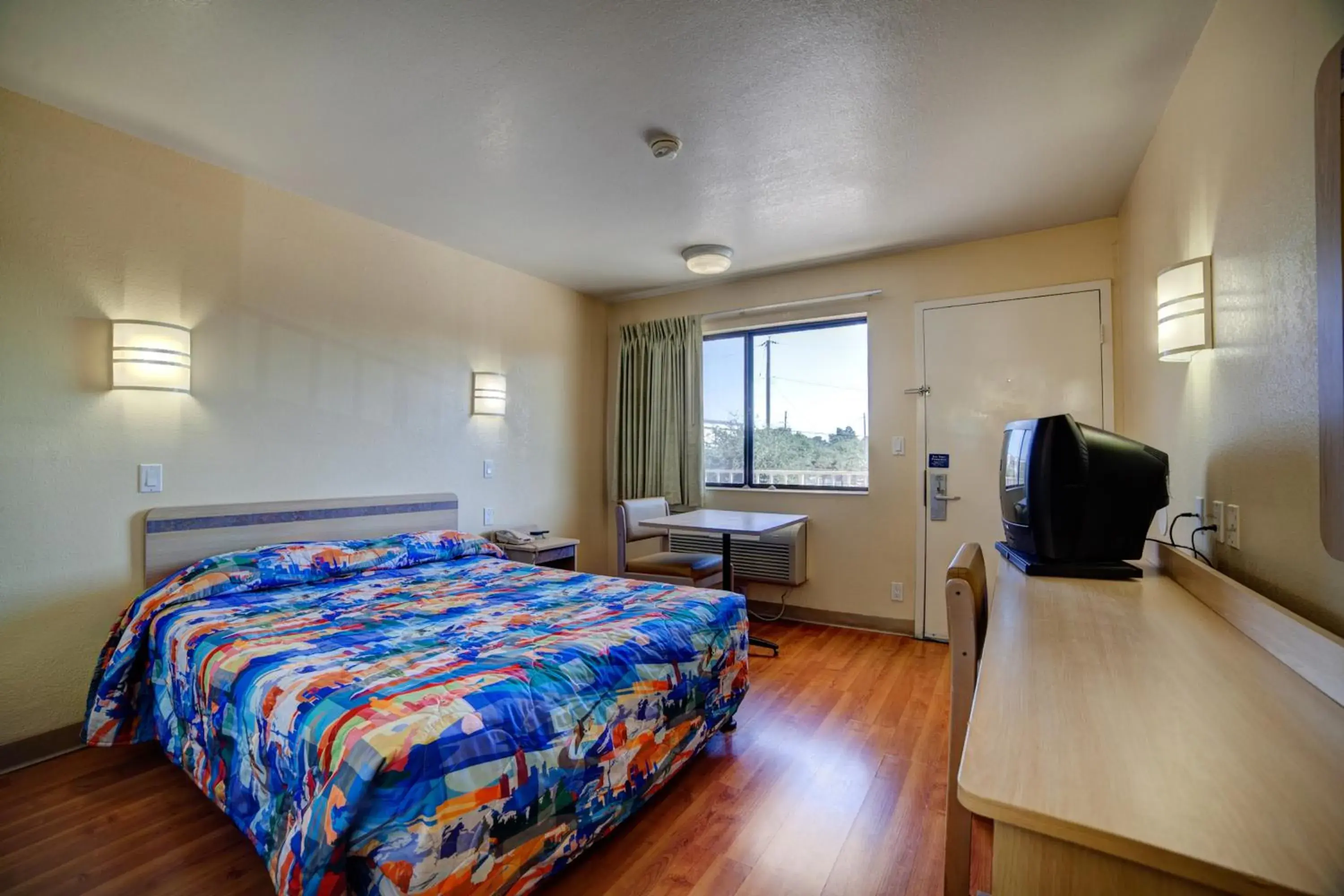 Bedroom, Bed in Super 7 Inn Bedroom, Bed in Super 7 Inn