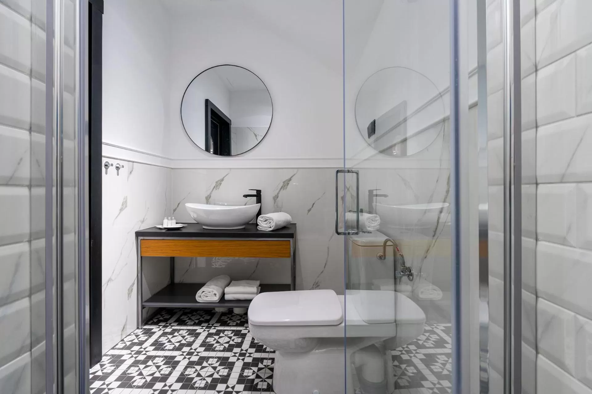 Shower in Kurort Kameralny