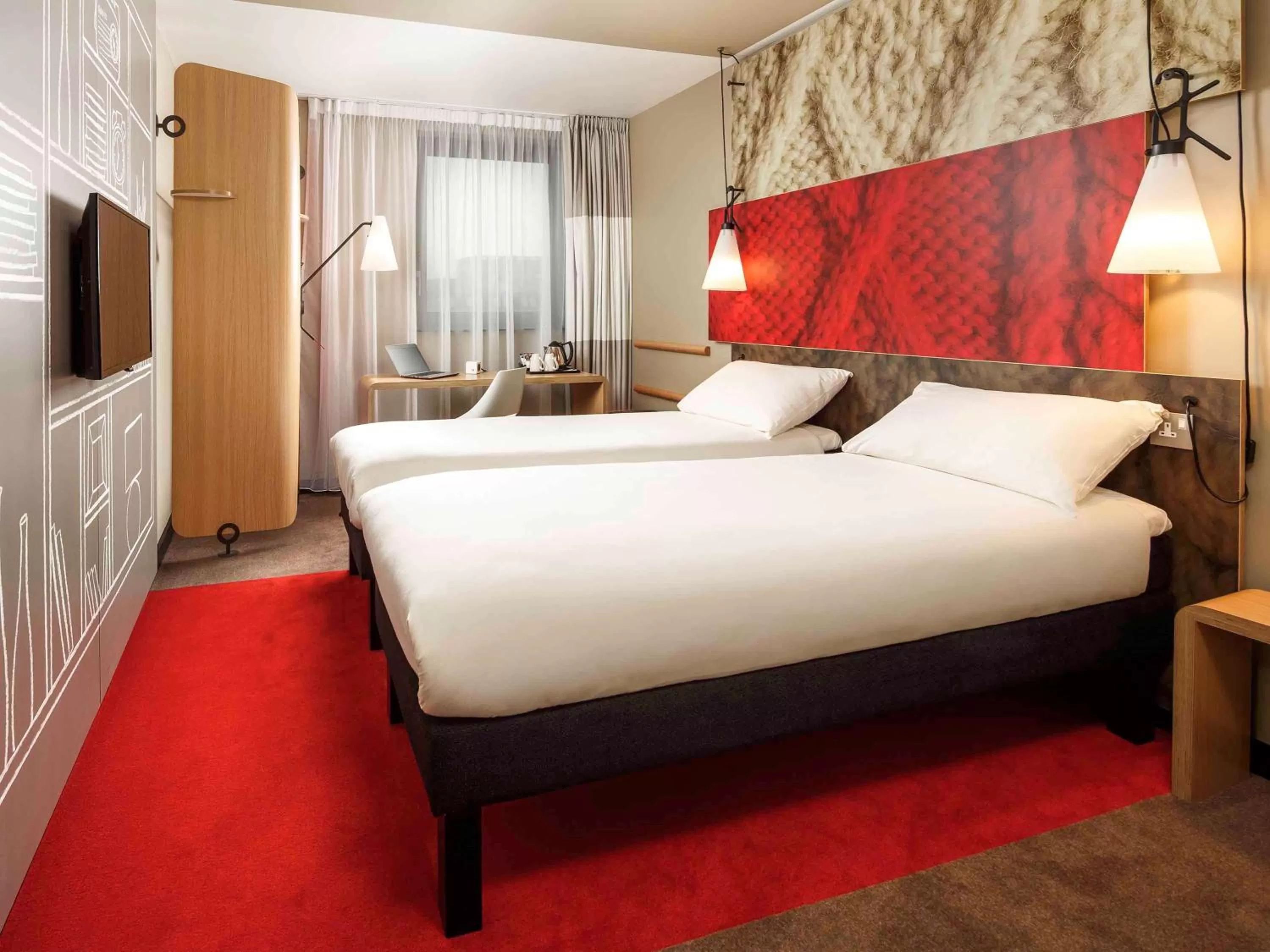 Photo of the whole room, Bed in ibis London Excel-Docklands