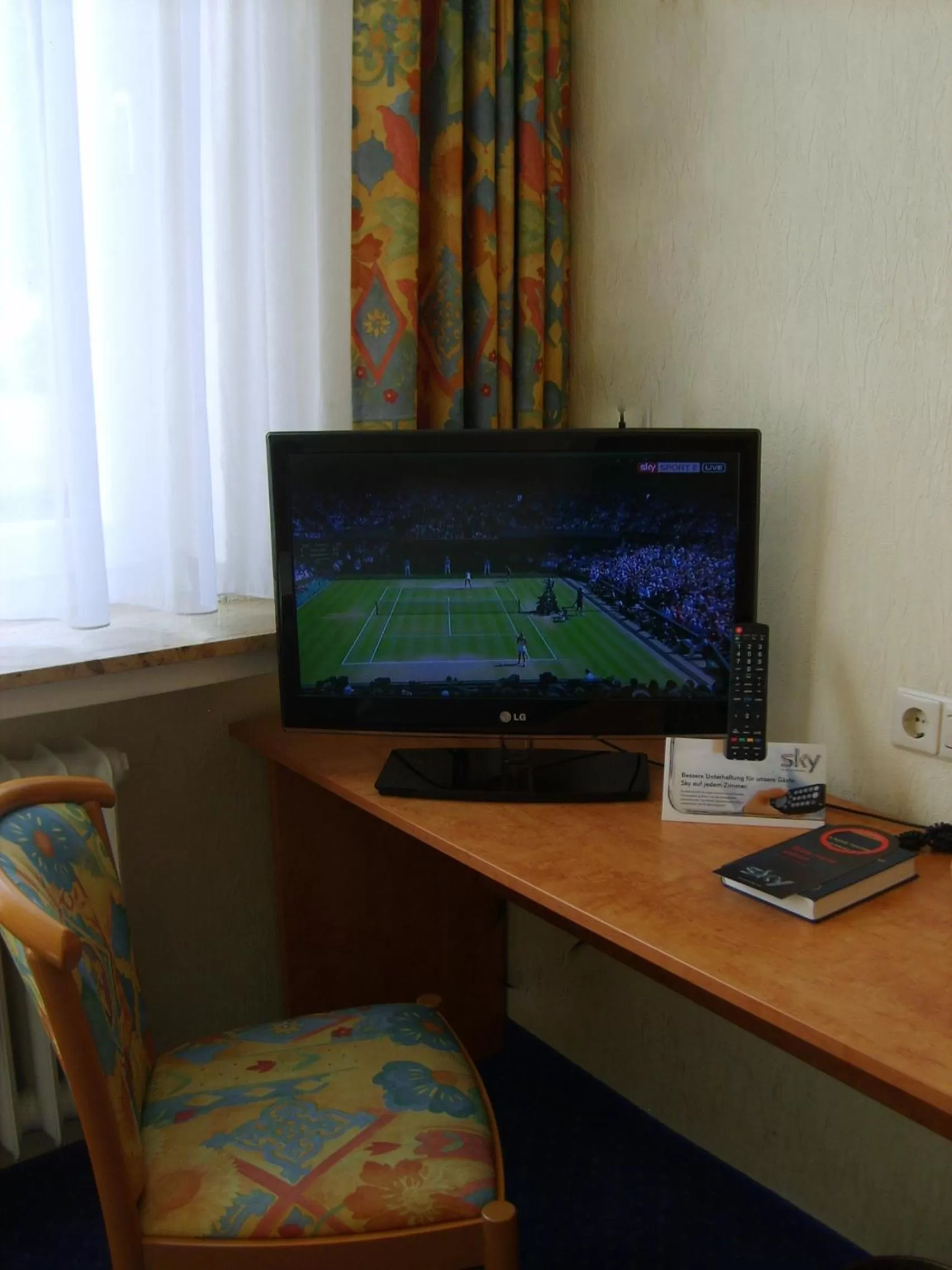 TV and multimedia in City Hotel by celina