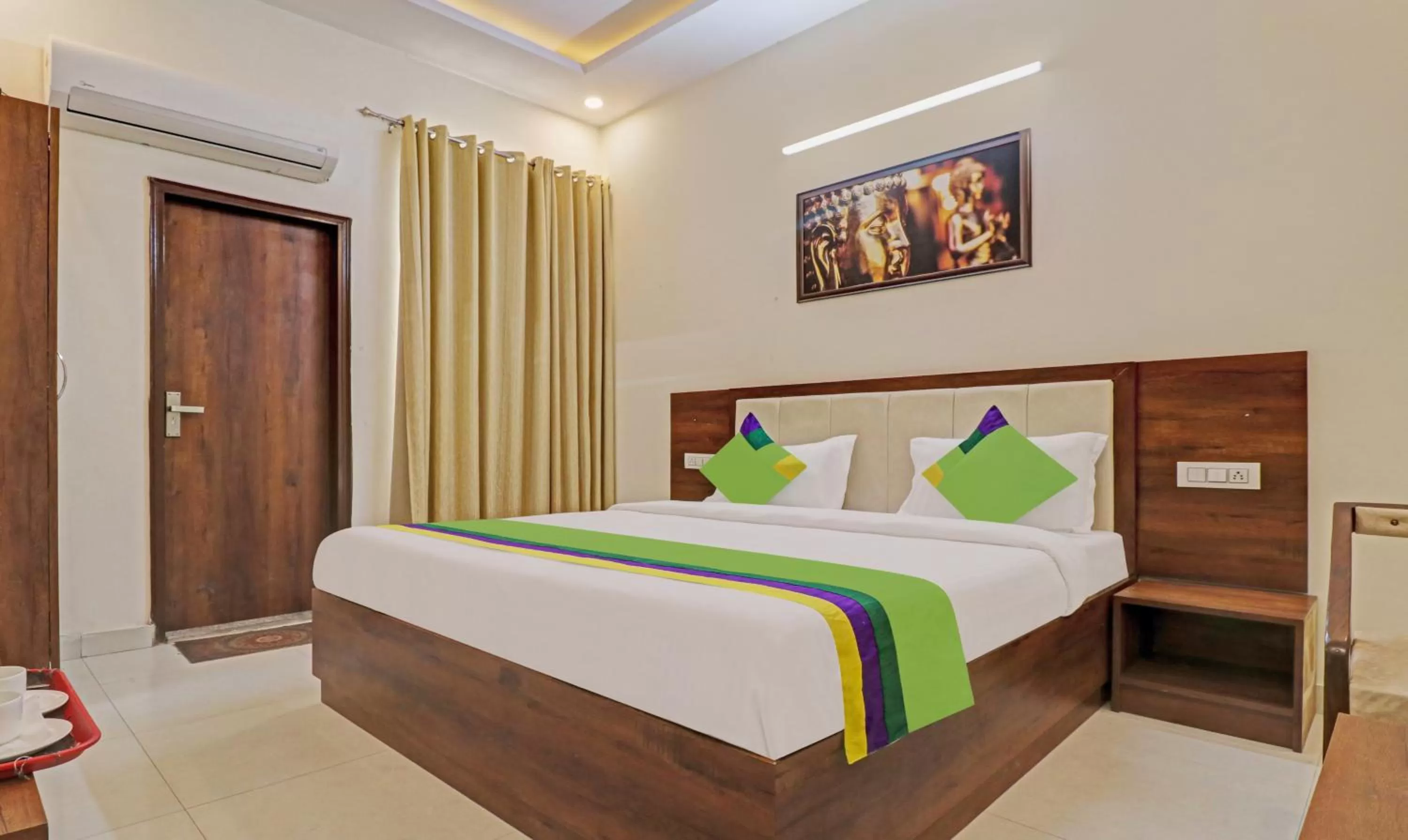 Bedroom, Bed in Treebo Magnum Chandigarh