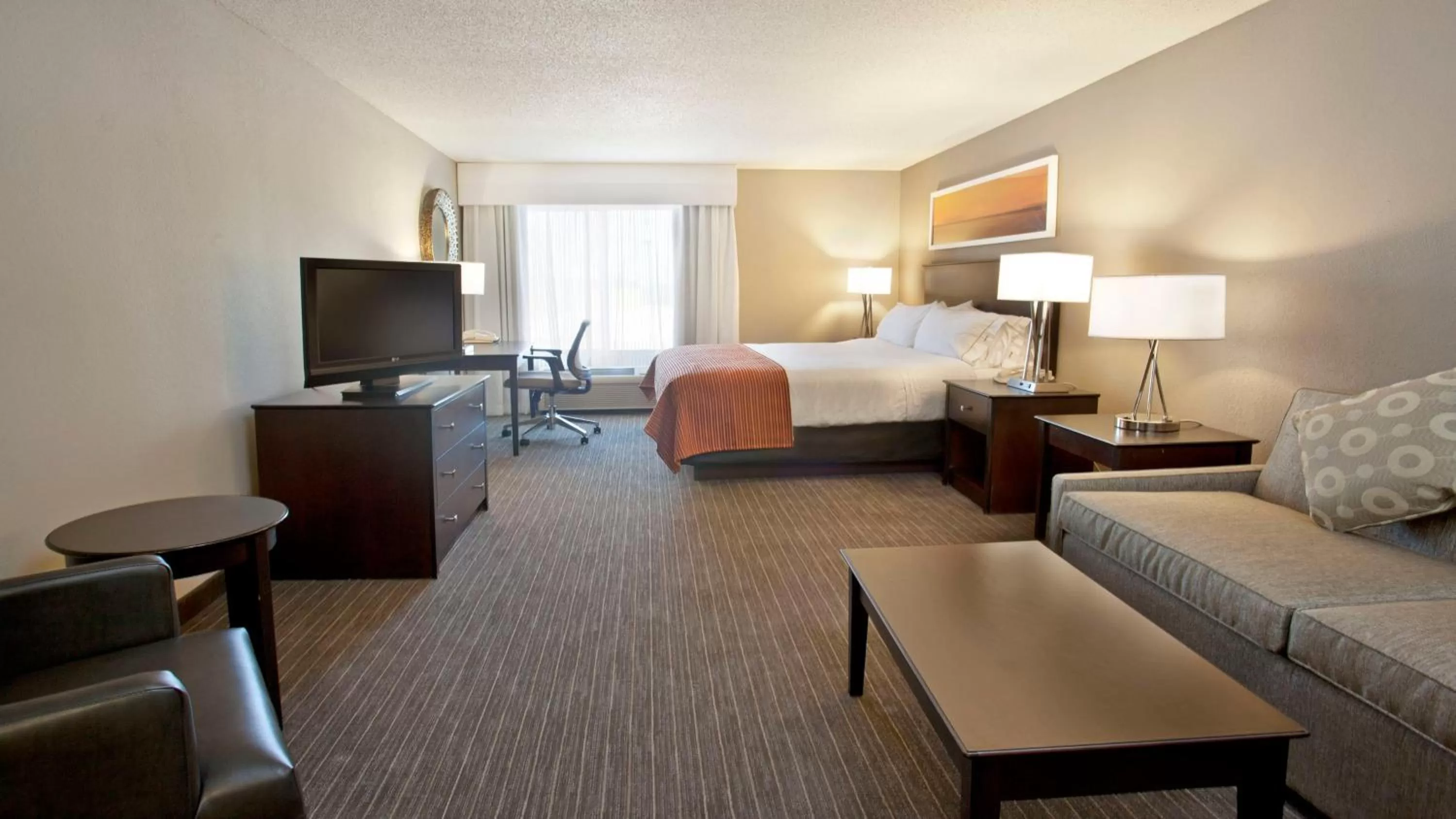 Photo of the whole room, Bed in Holiday Inn Express Hotel & Suites Minneapolis - Minnetonka by IHG