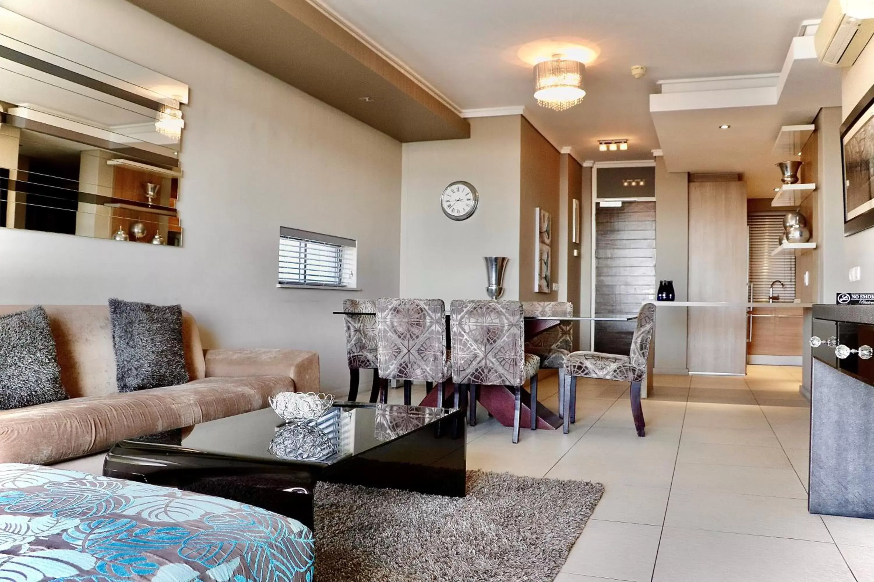 Living room, Seating Area in The Residences at Crystal Towers