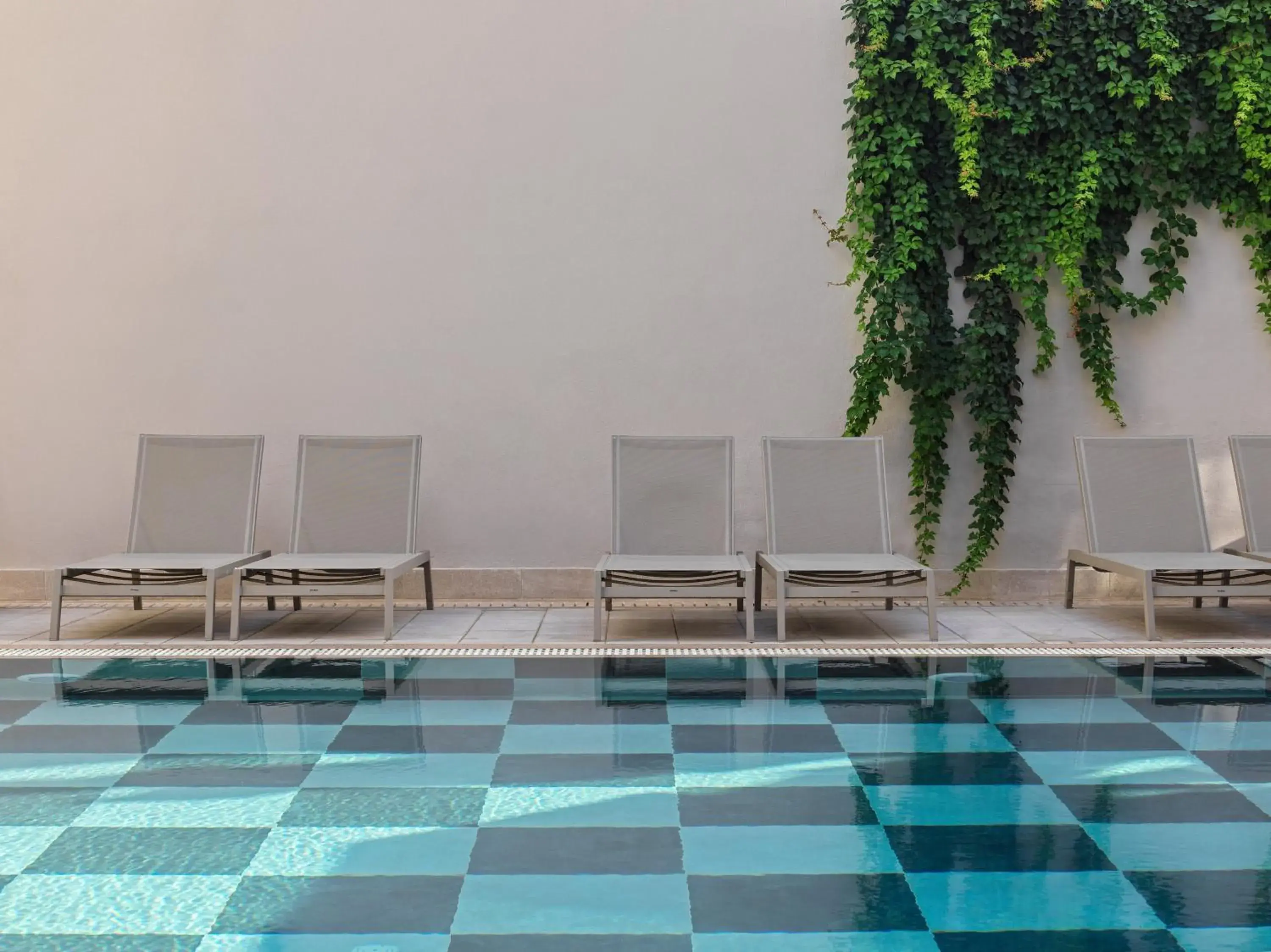 Swimming Pool in Esperia City Hotel