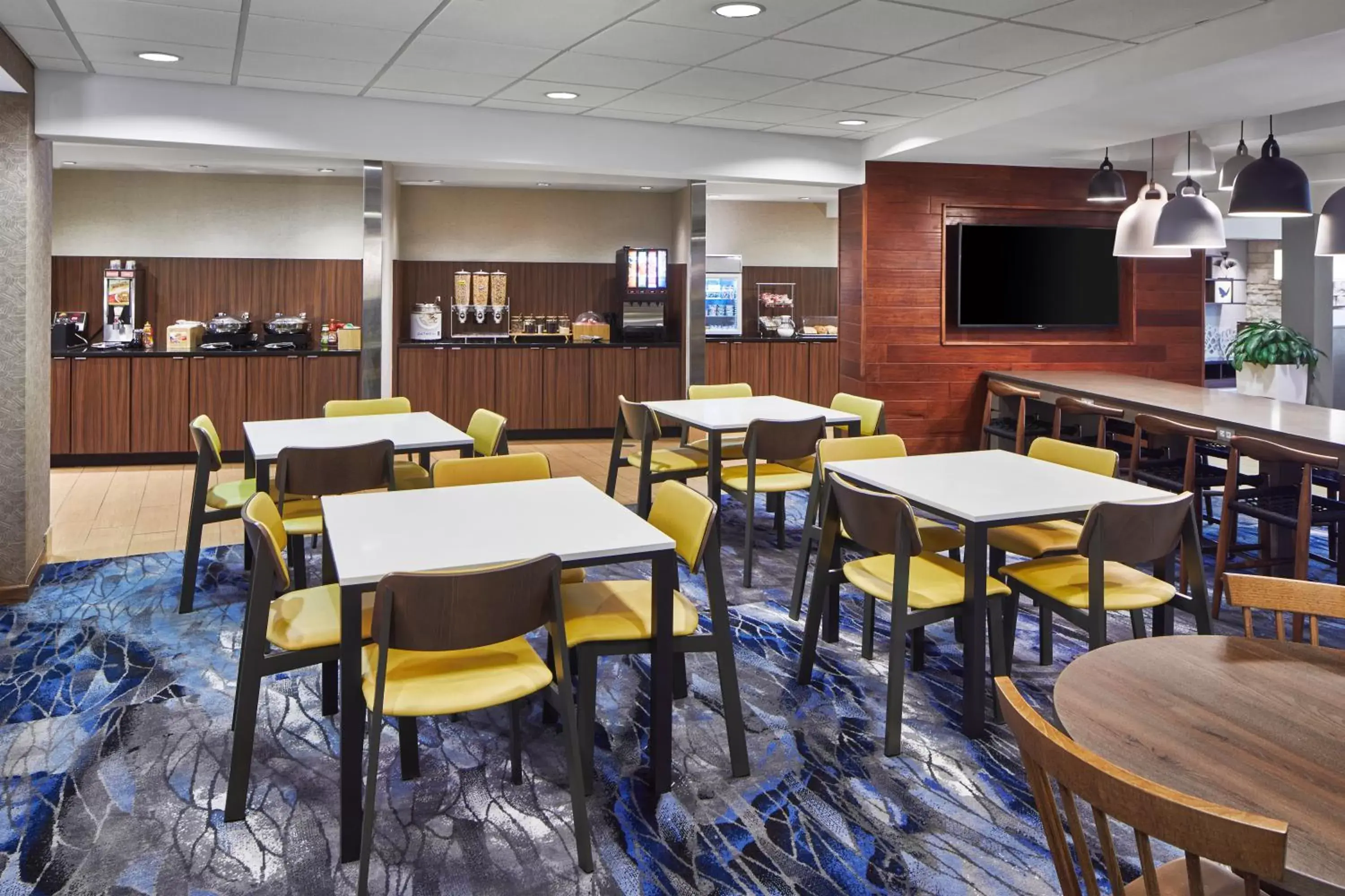 Dining area, Restaurant/Places to Eat in Fairfield Inn & Suites by Marriott Gainesville