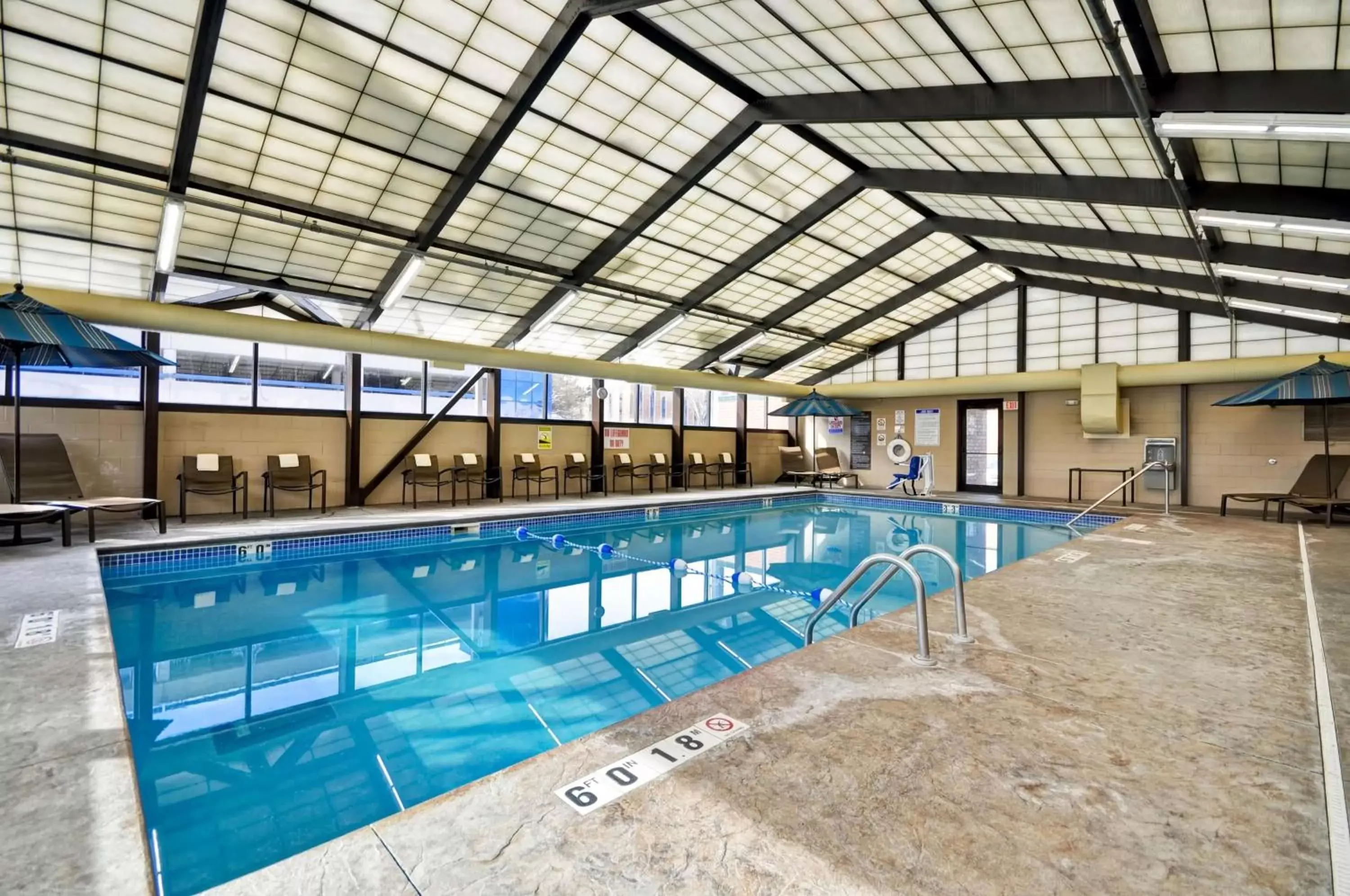 On site, Swimming Pool in Hyatt Place Minneapolis Airport South