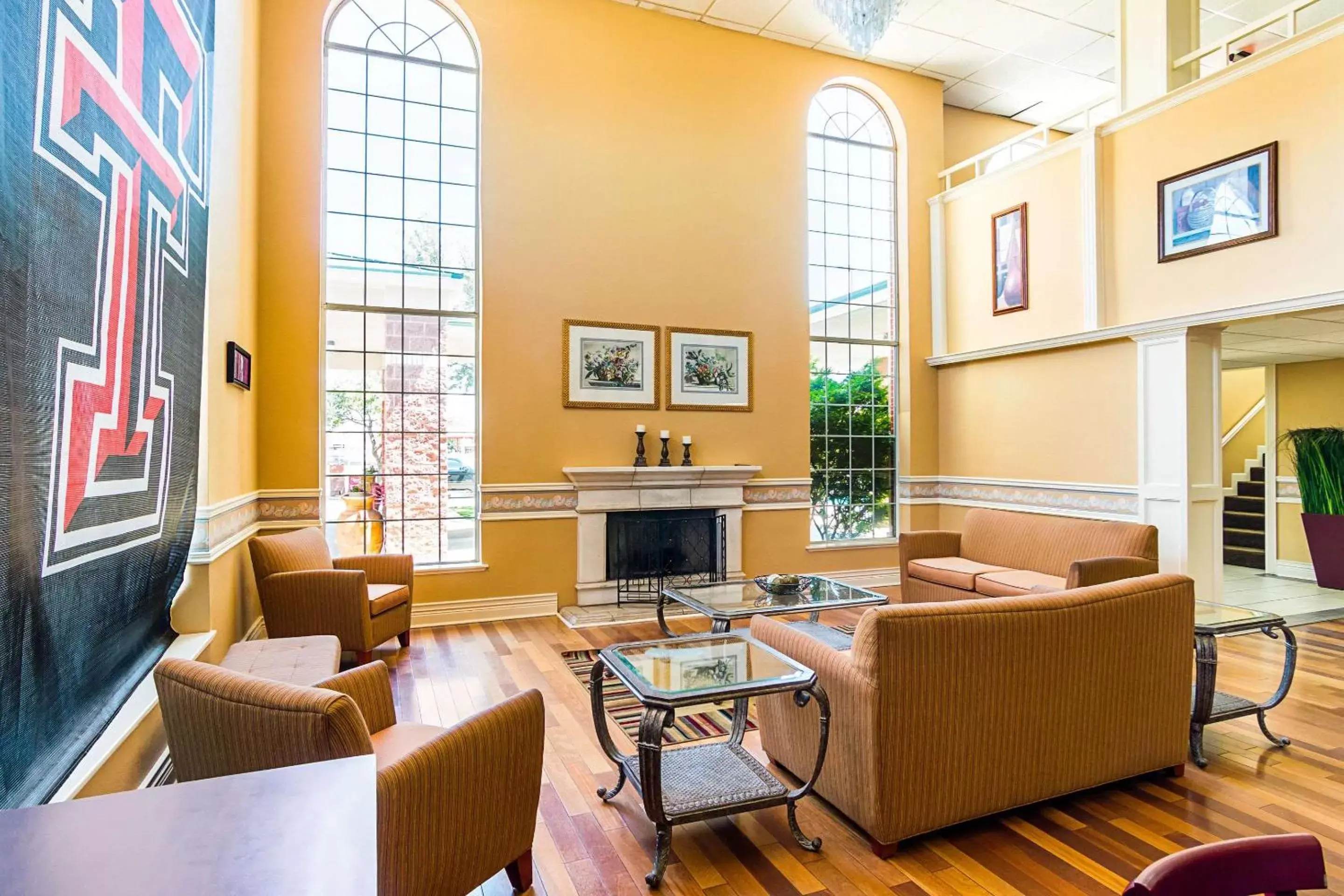 Lobby or reception in Quality Suites Lobby or reception in Quality Suites