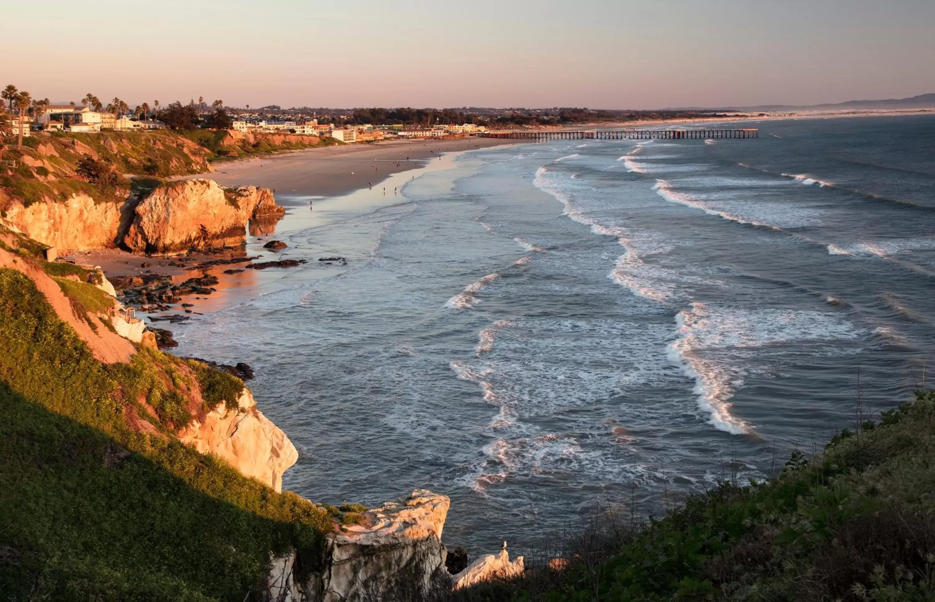 Beach in Shore Cliff Hotel