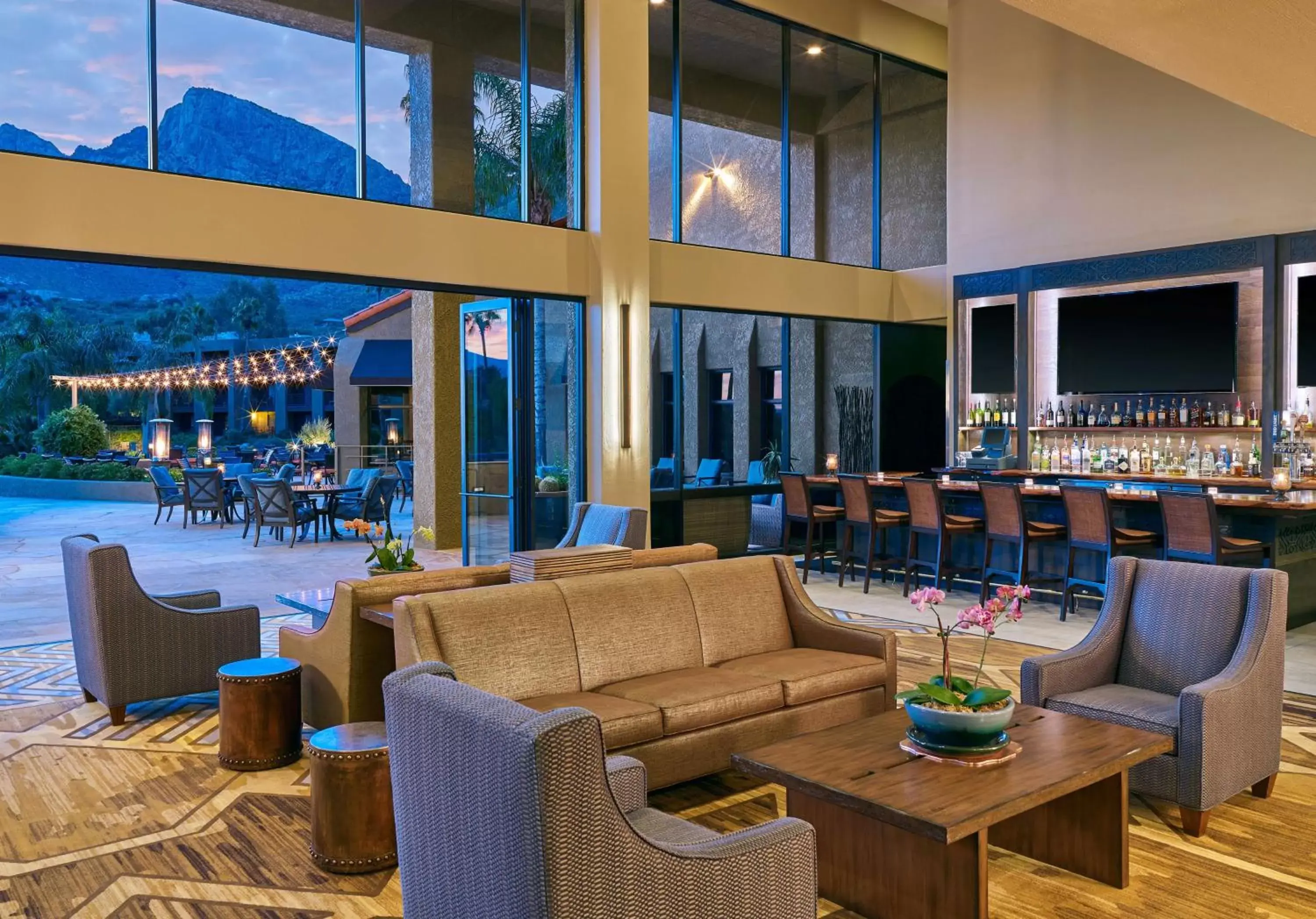 Lounge or bar in El Conquistador Tucson, A Hilton Resort