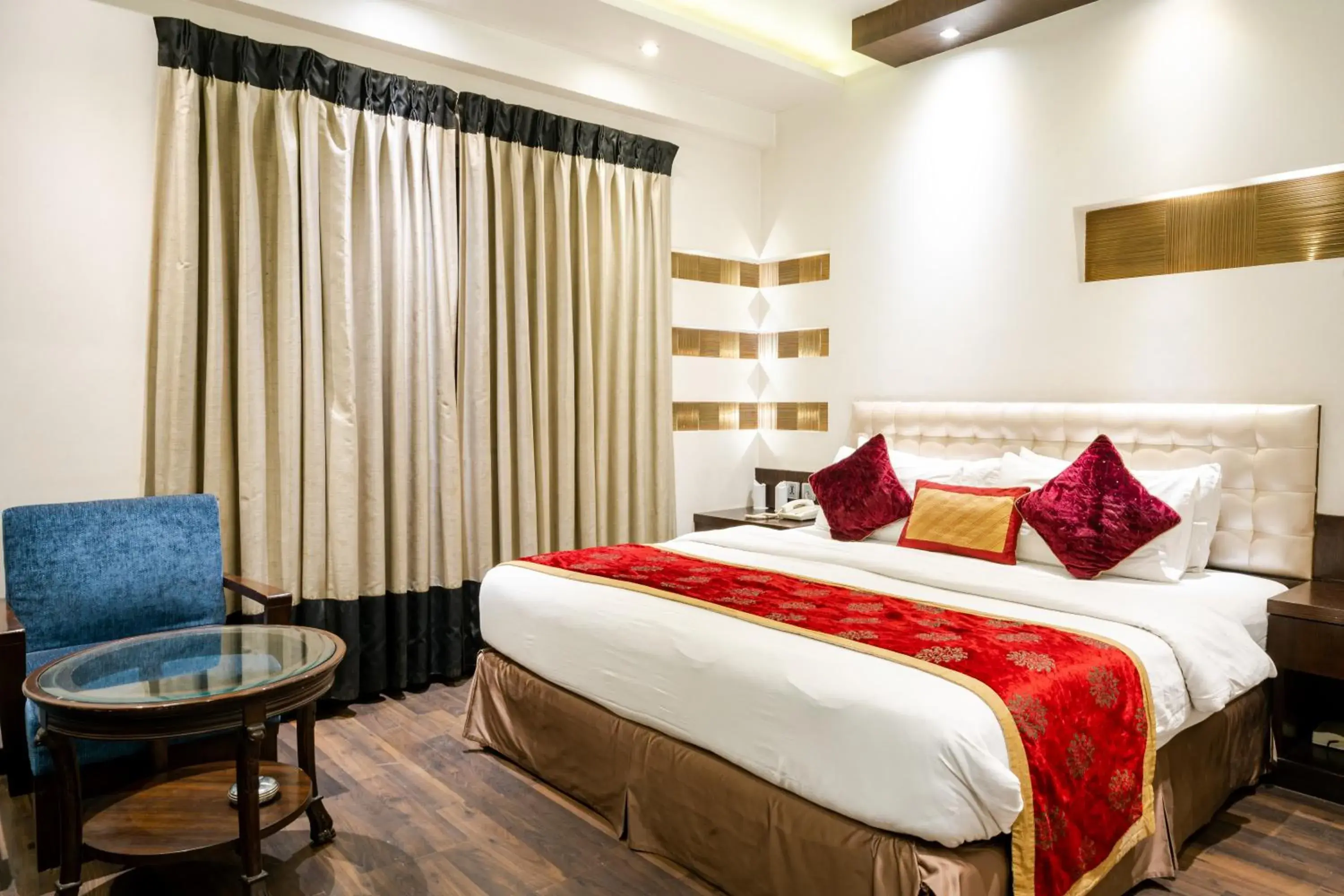 Bed in Grand Godwin Near NDLS Railway Station- Paharganj