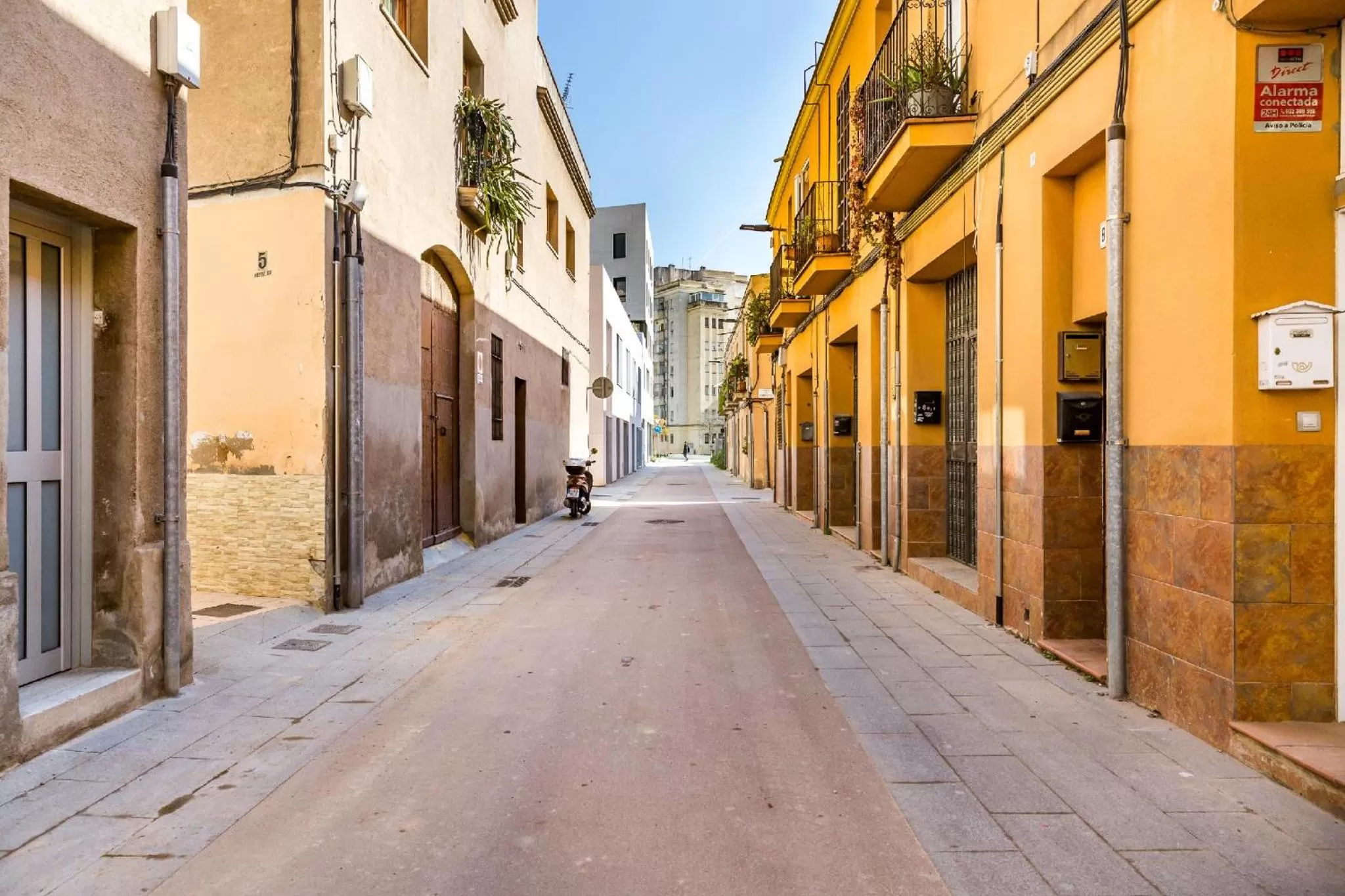 Fridays Flats Dreamy Duplex - Stylish Beach Loft