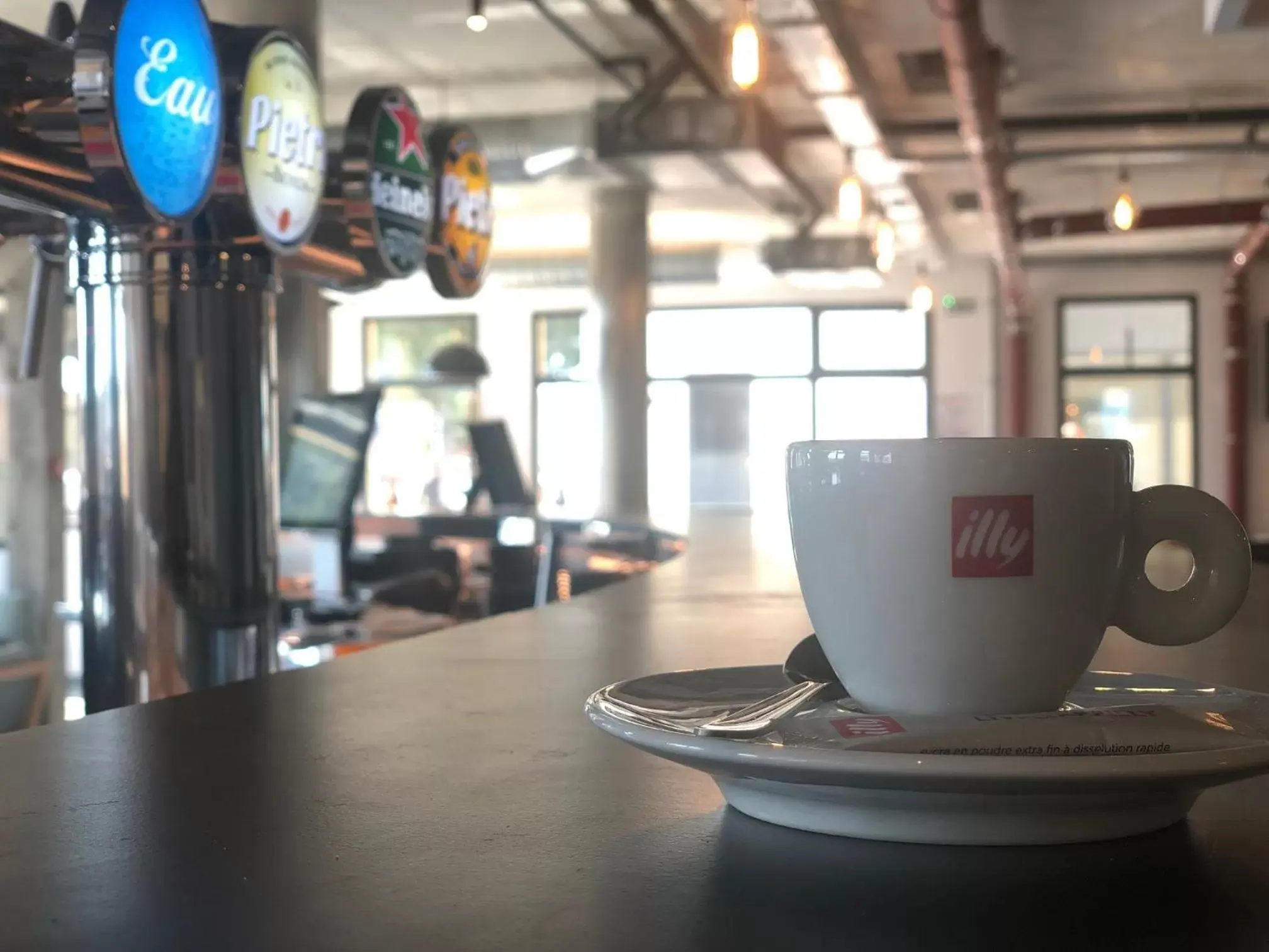 Coffee/tea facilities in ibis Styles Ajaccio Napoleon