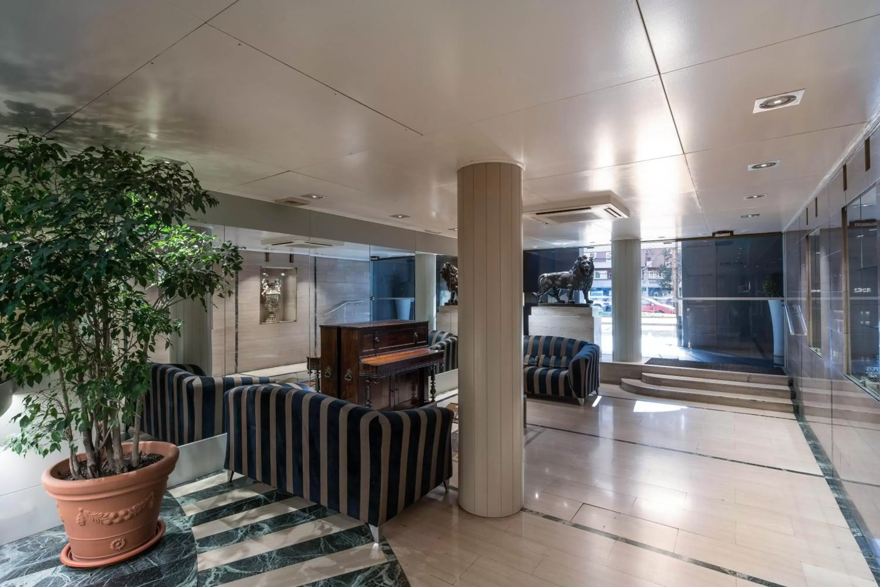 Lobby or reception in Catalonia Roma Lobby or reception in Catalonia Roma