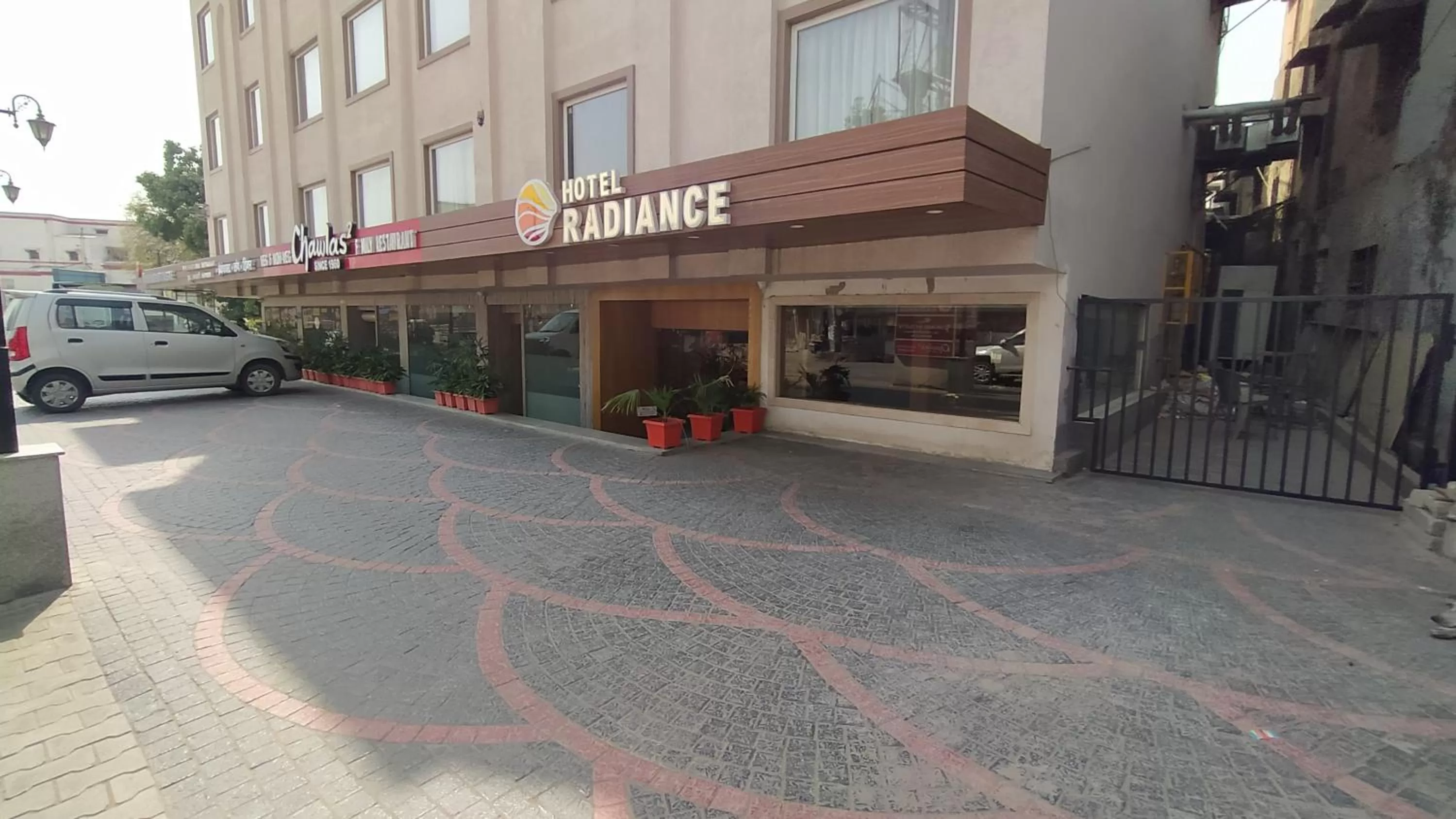 Parking in Hotel Radiance