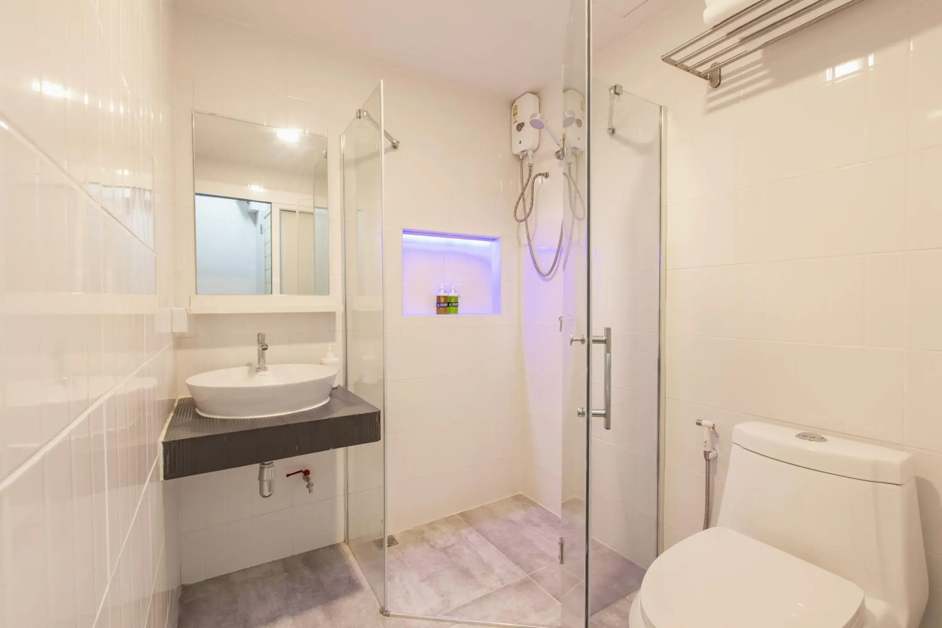 Shower, Bathroom in Every Surawong