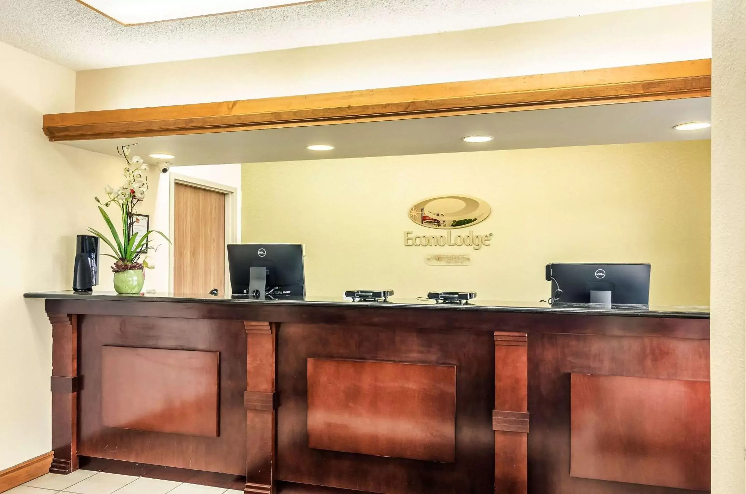 Lobby or reception, Lobby/Reception in Econo Lodge Moss Point - Pascagoula