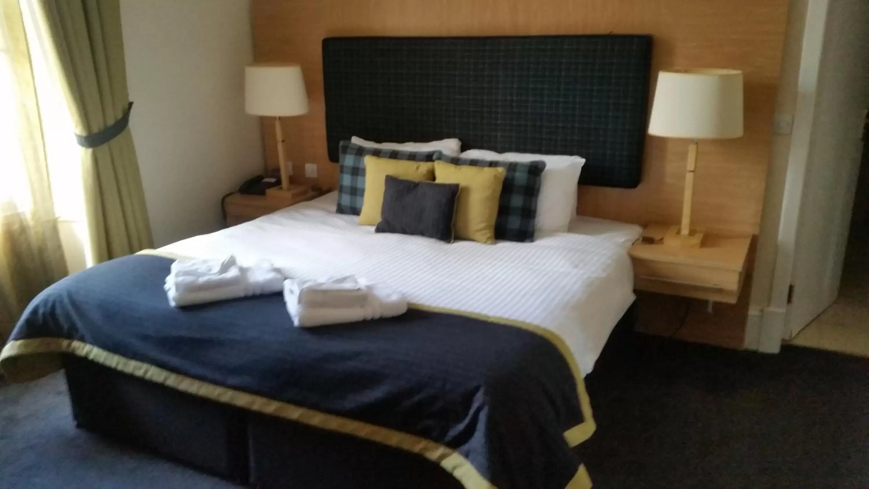 Bedroom, Bed in Northern Hotel