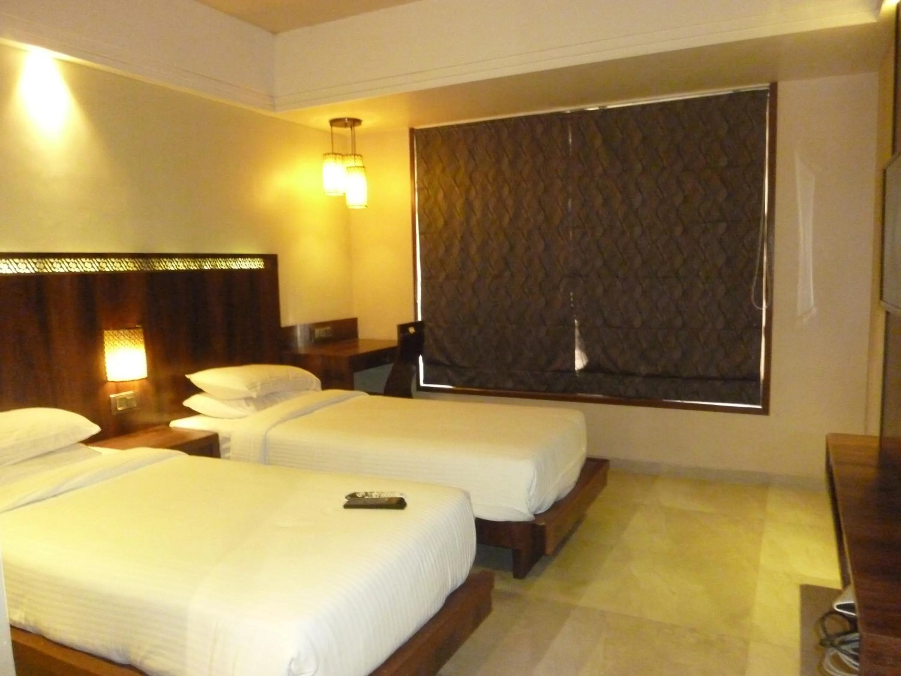 Photo of the whole room in Hotel New Bengal