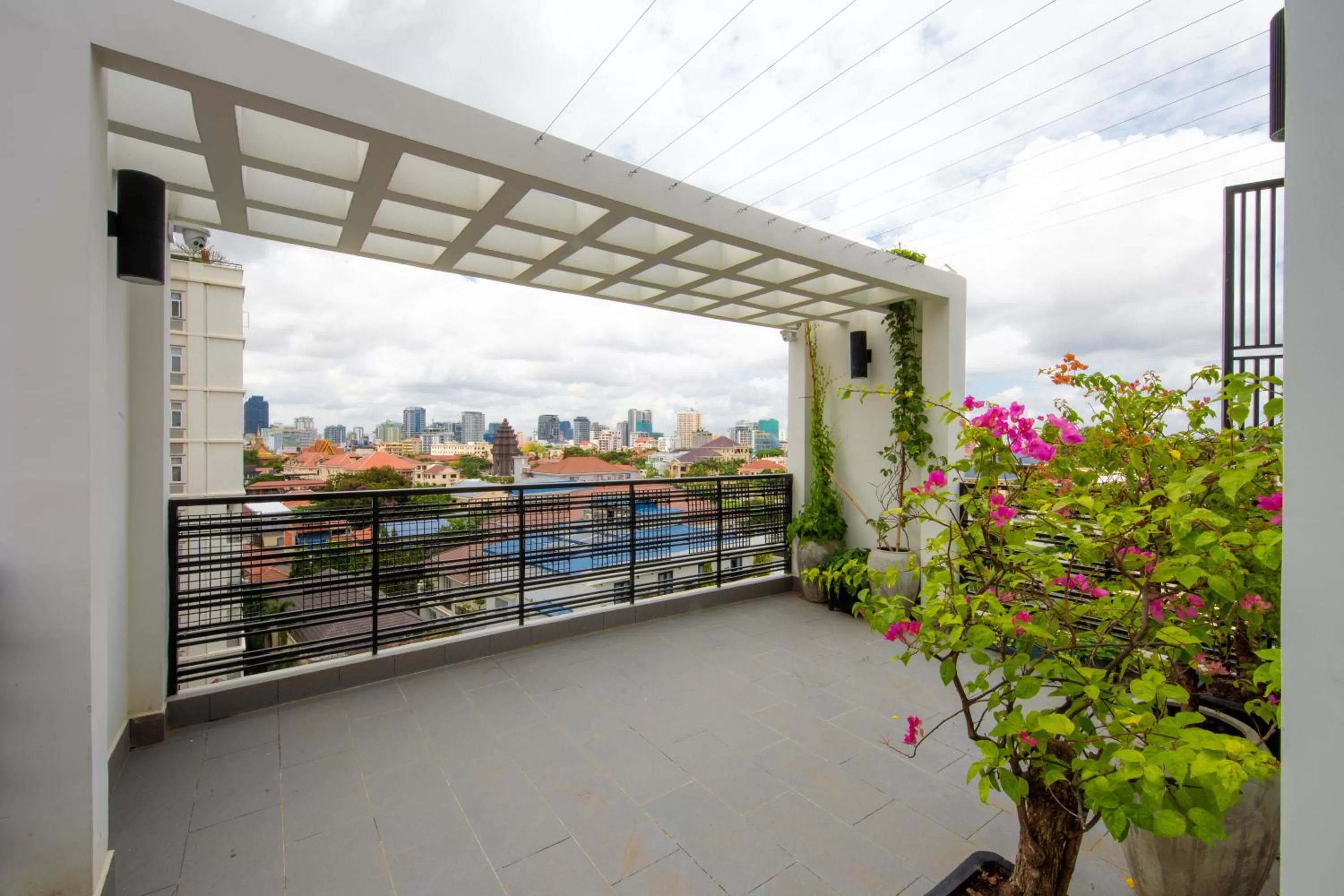 Property building, Balcony/Terrace in Sovanna Hotel