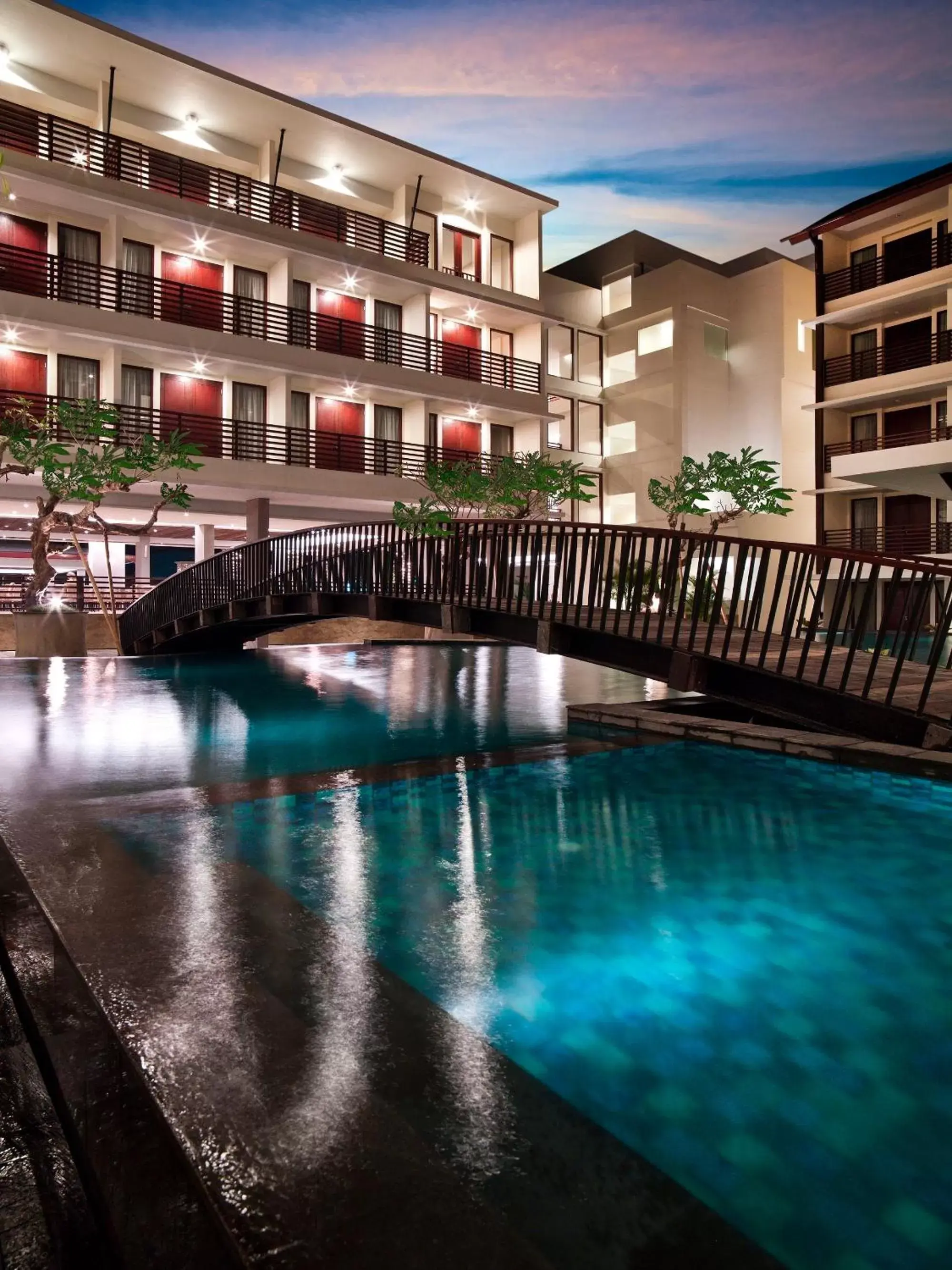 Swimming pool in Sun Island Hotel & Spa Kuta Swimming pool in Sun Island Hotel & Spa Kuta