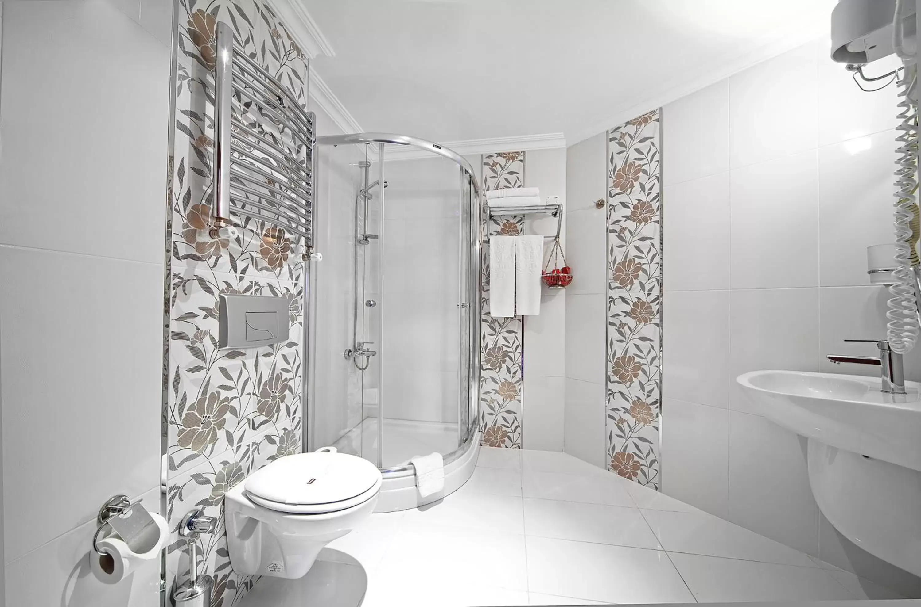 Shower, Bathroom in Antea Palace Hotel & Spa