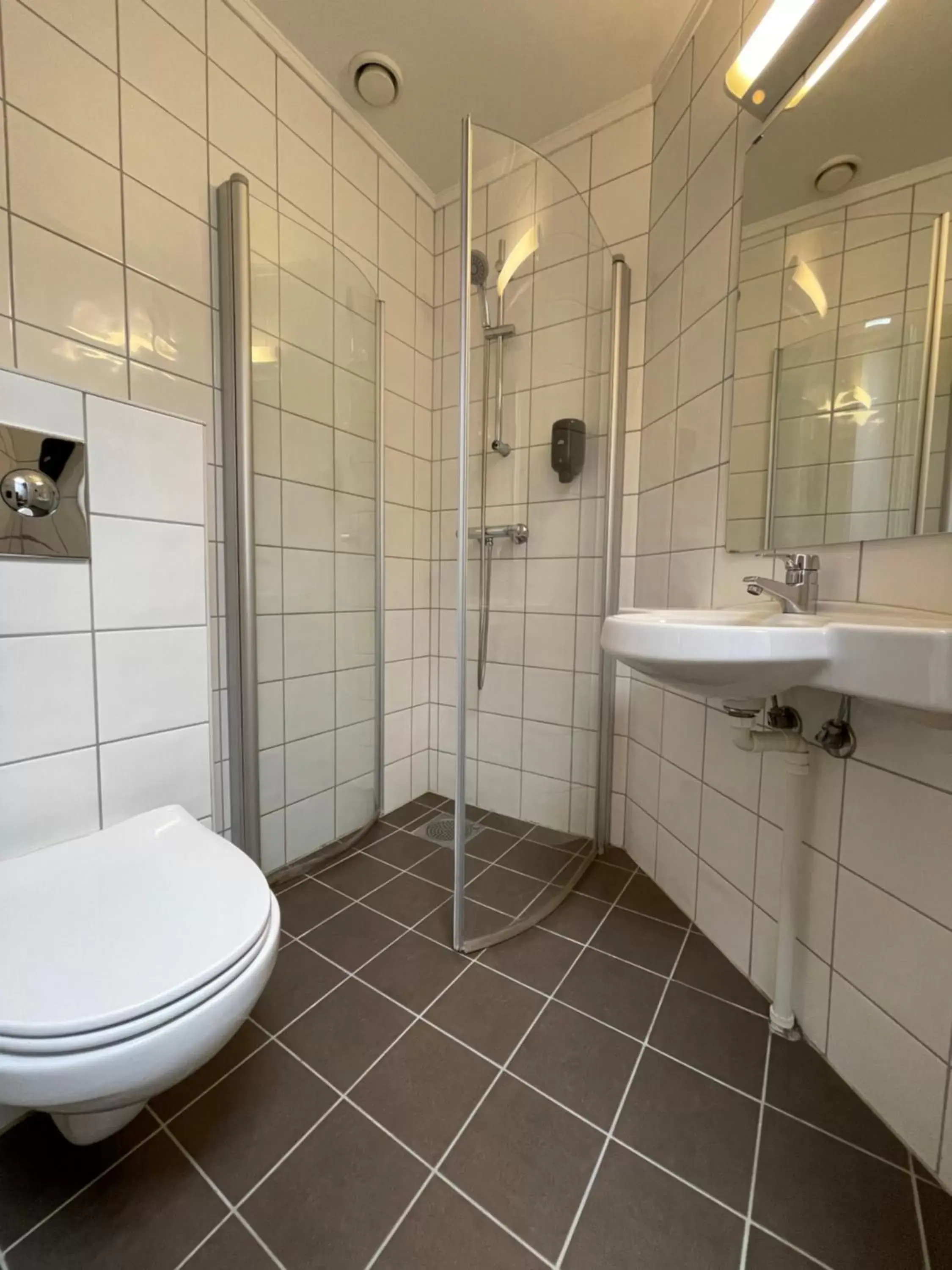 Bathroom in P-Hotels Oslo