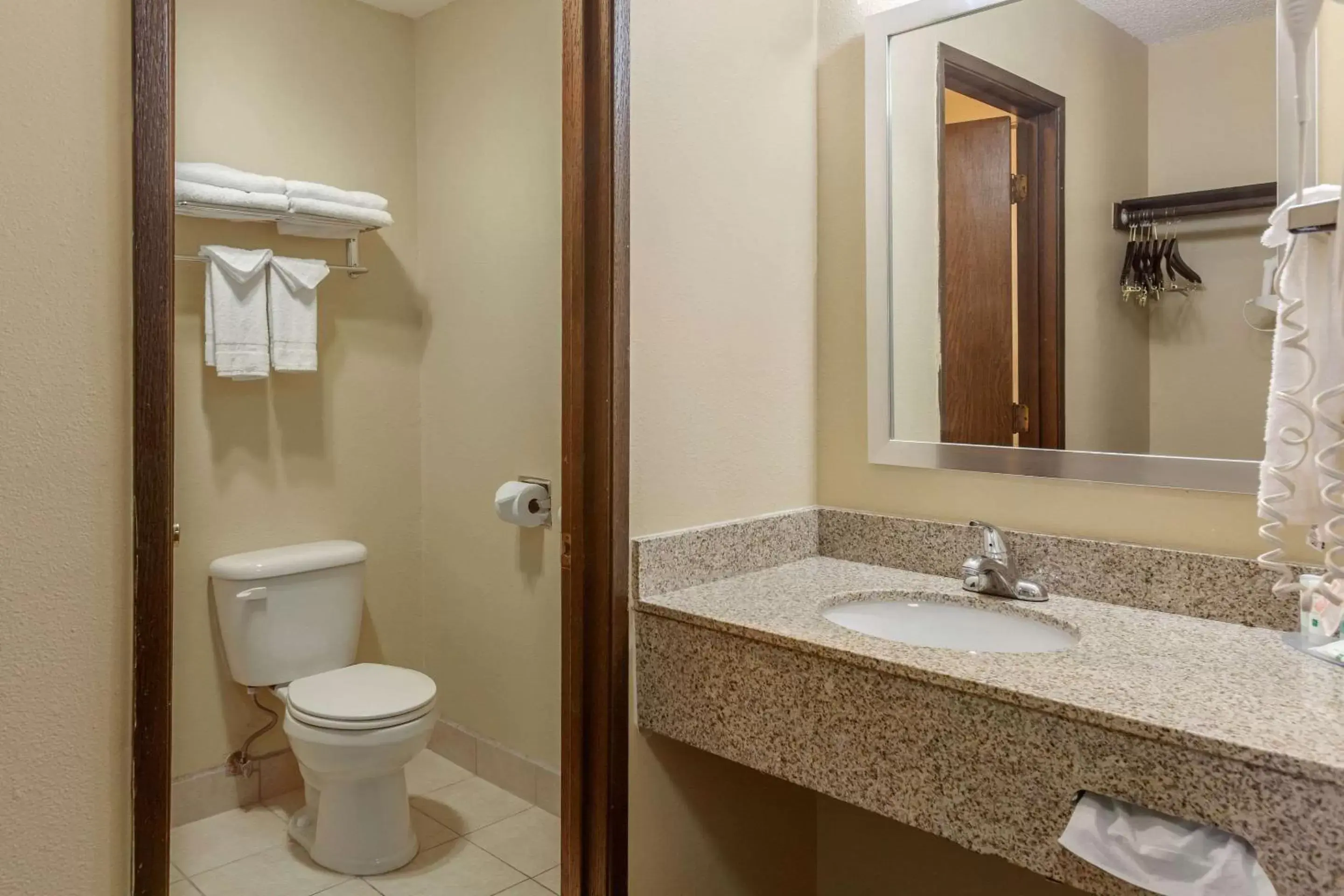 Bathroom in Quality Inn