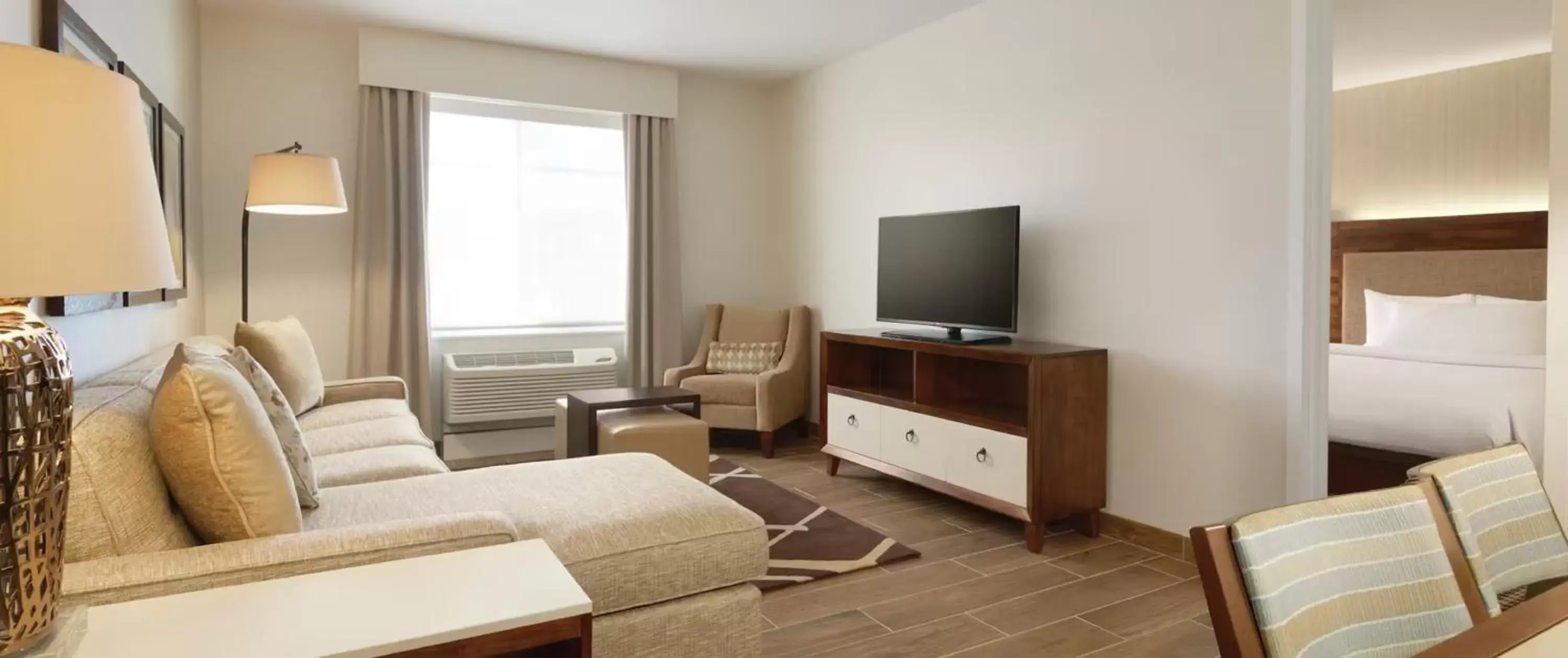 Bedroom, TV/Entertainment Center in Homewood Suites By Hilton Greenville, NC
