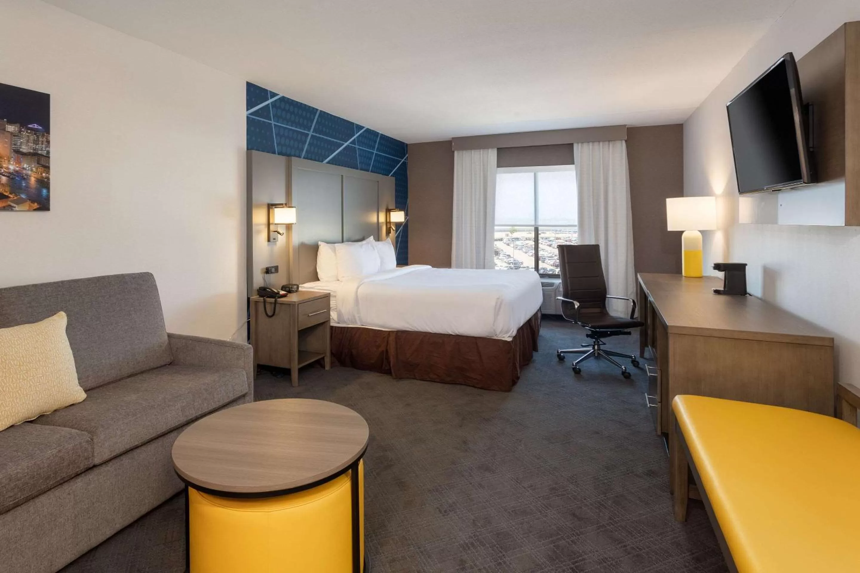 Bedroom, Bed in Comfort Inn & Suites Buffalo Airport