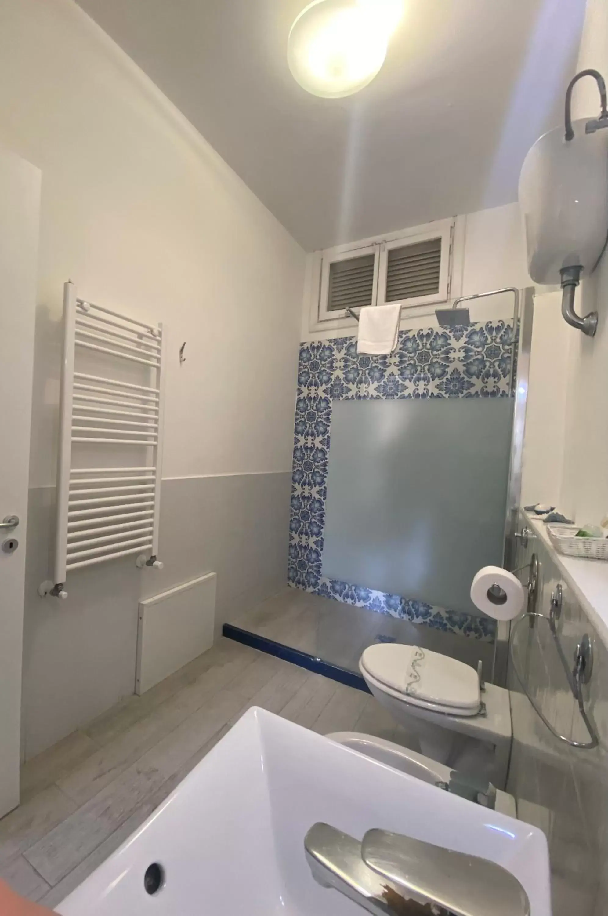 Shower, Bathroom in Lemon Rooms Sorrento