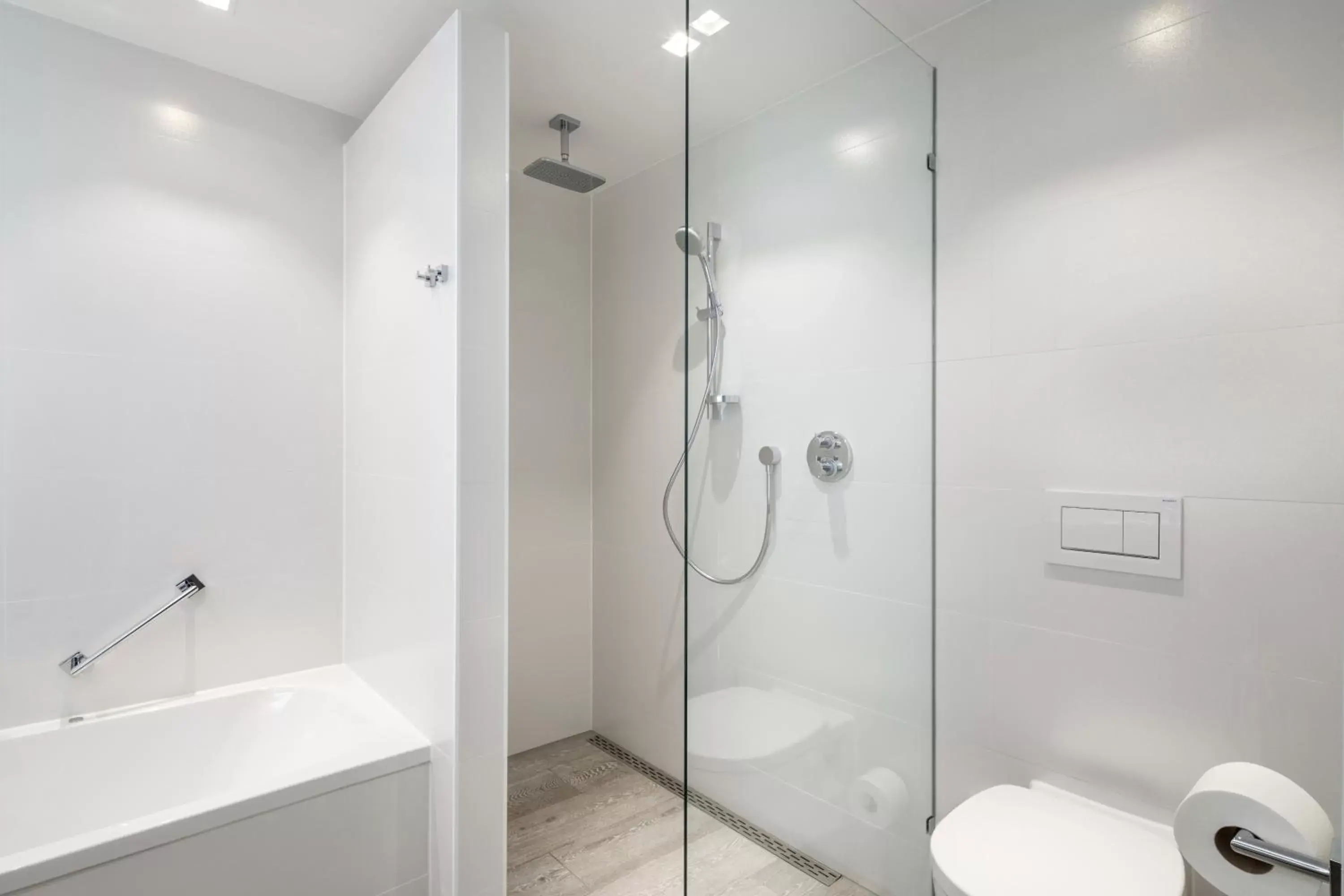 Shower, Bathroom in Van der Valk Hotel Vianen - Utrecht