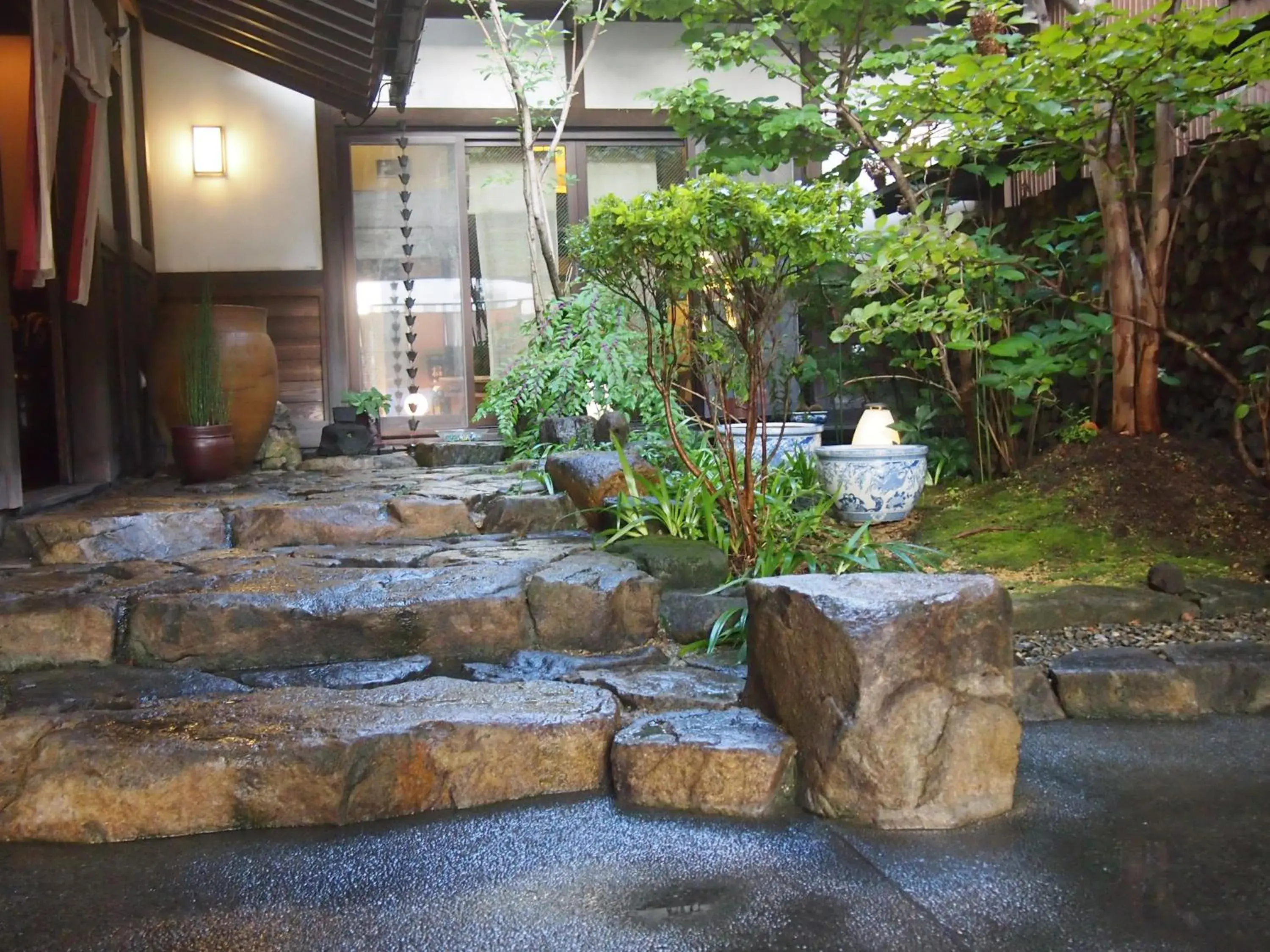 Facade/entrance in Ryokan Oyado Koto No Yume