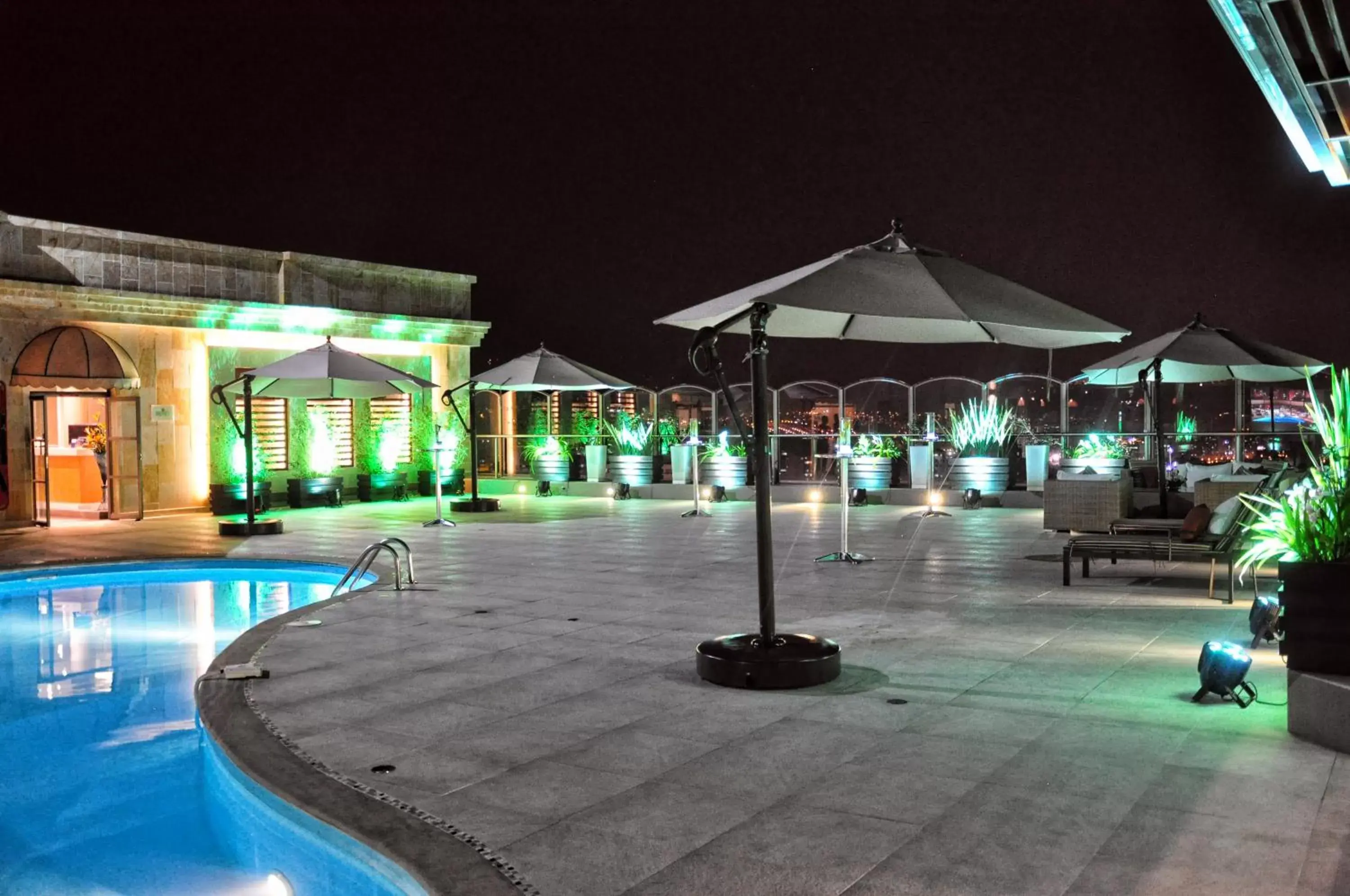 Swimming pool in Hotel Dann Carlton Bucaramanga Swimming pool in Hotel Dann Carlton Bucaramanga