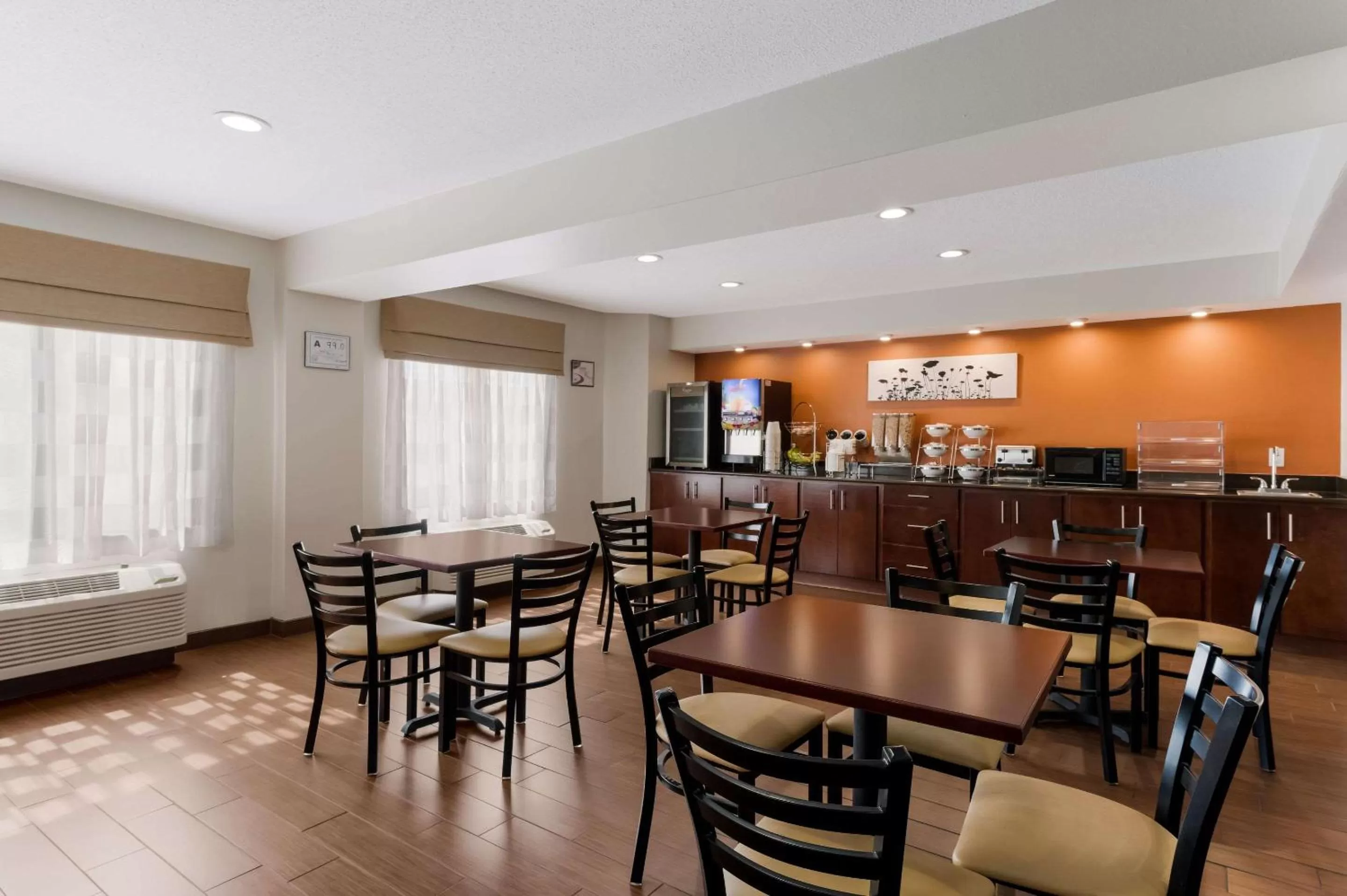 Breakfast in Sleep Inn Kernersville I-40