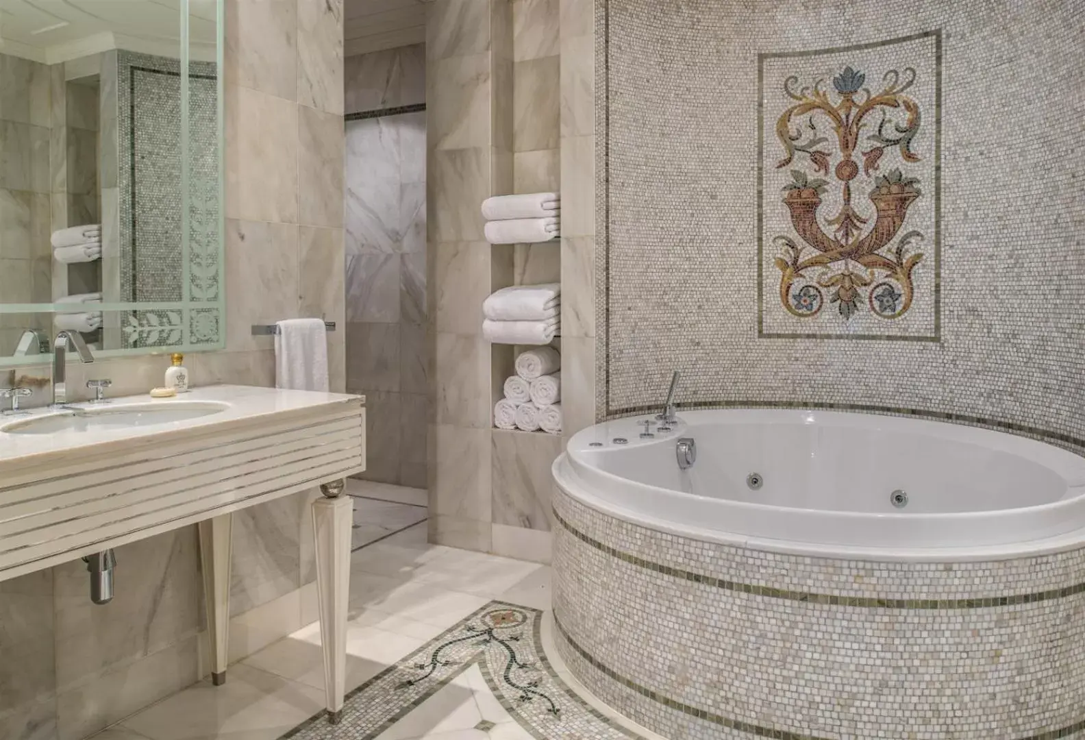 Bathroom in Palazzo Versace Dubai