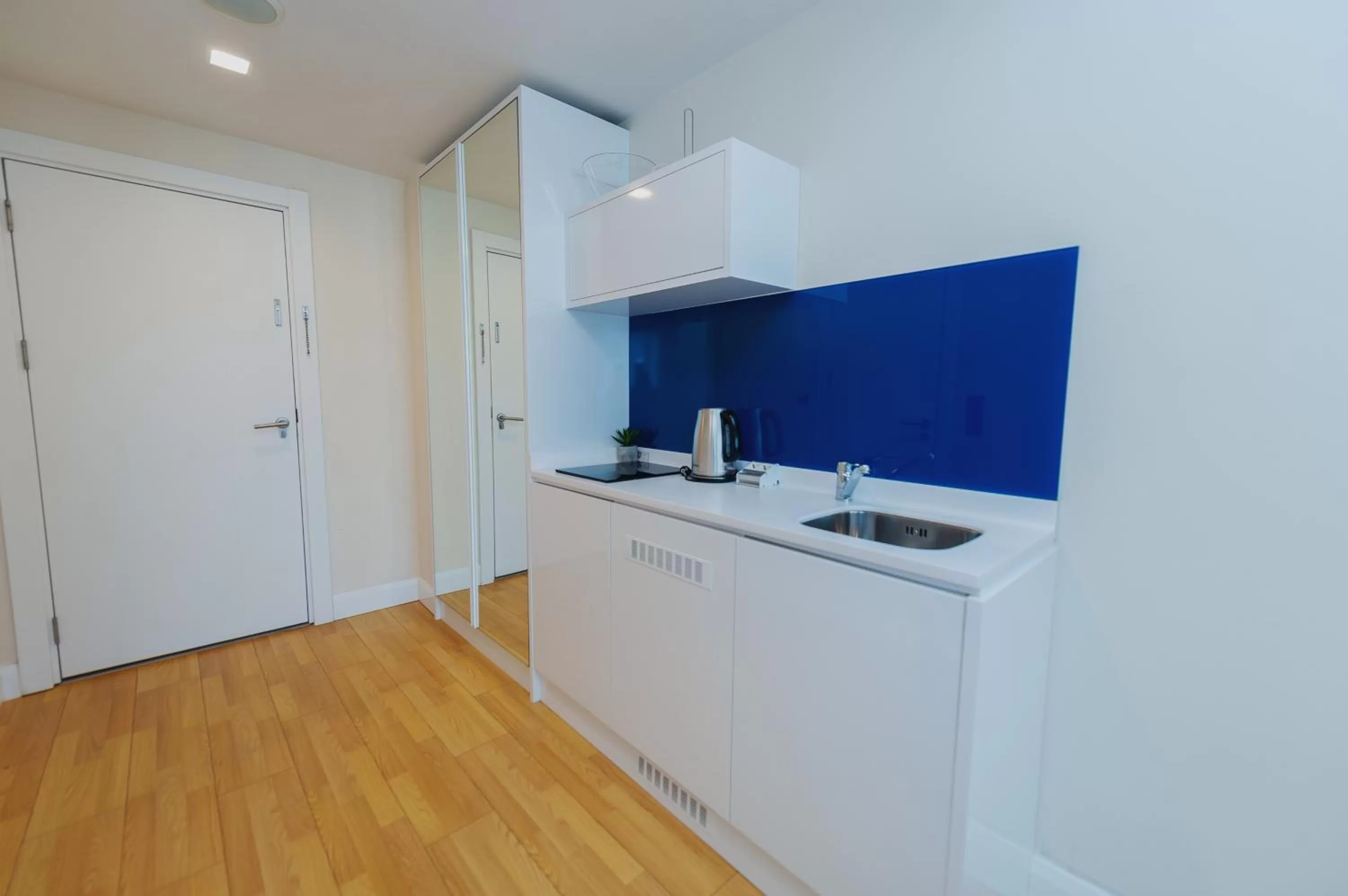 Kitchen or kitchenette, Kitchen/Kitchenette in Orbi City Luxury Suite
