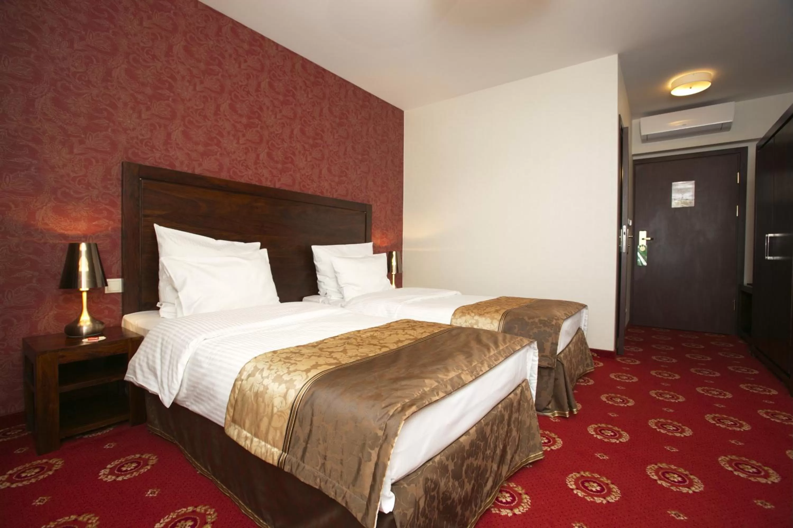 Photo of the whole room, Bed in Hotel Columbus