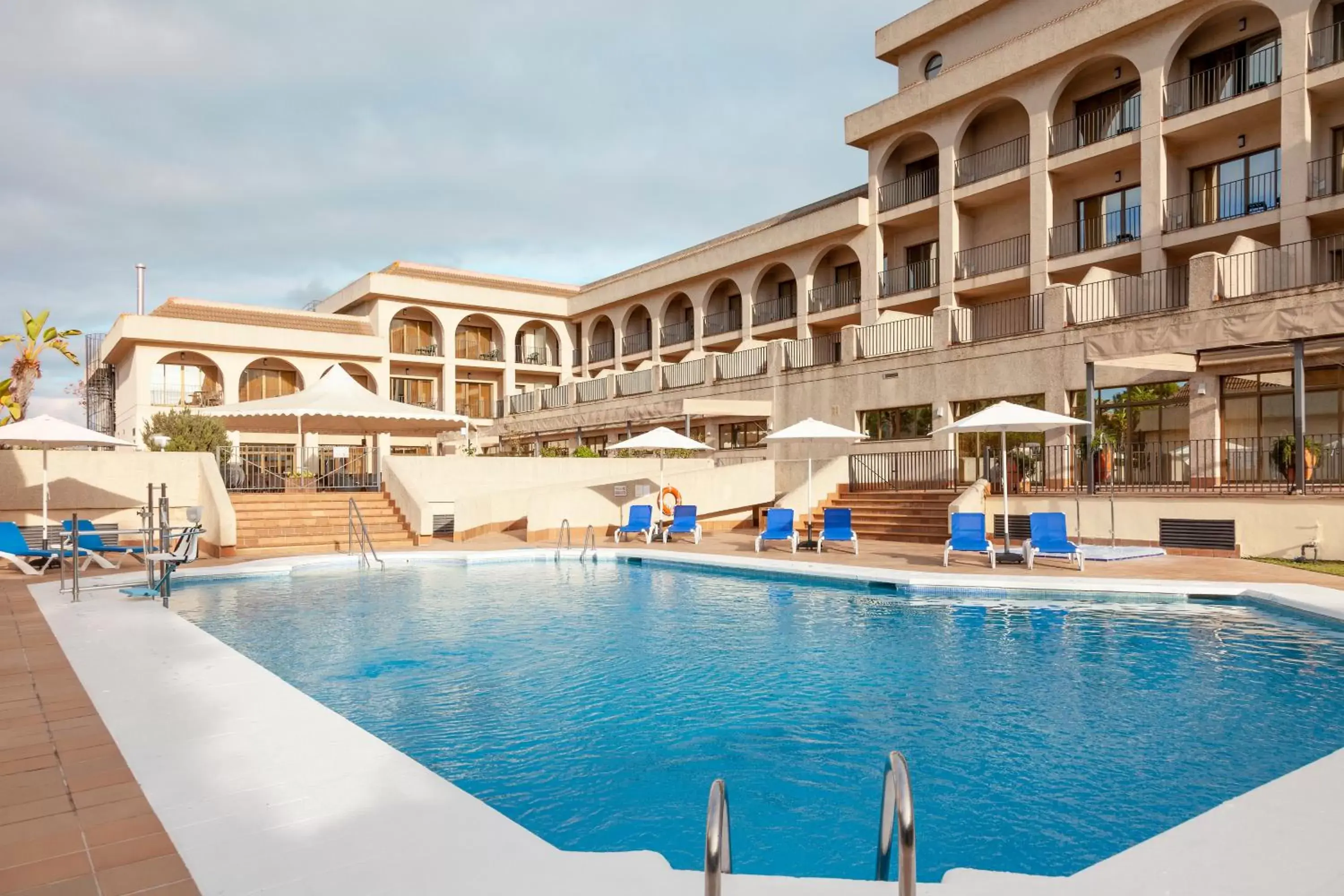 Swimming Pool in Hotel Macià Doñana