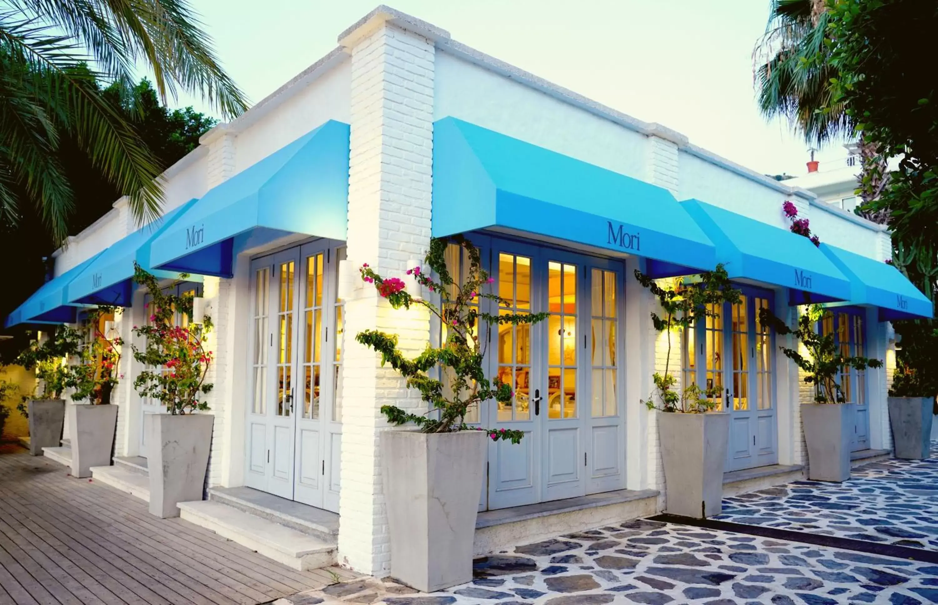 Restaurant/places to eat, Property Building in Yacht Classic Hotel - Boutique Class