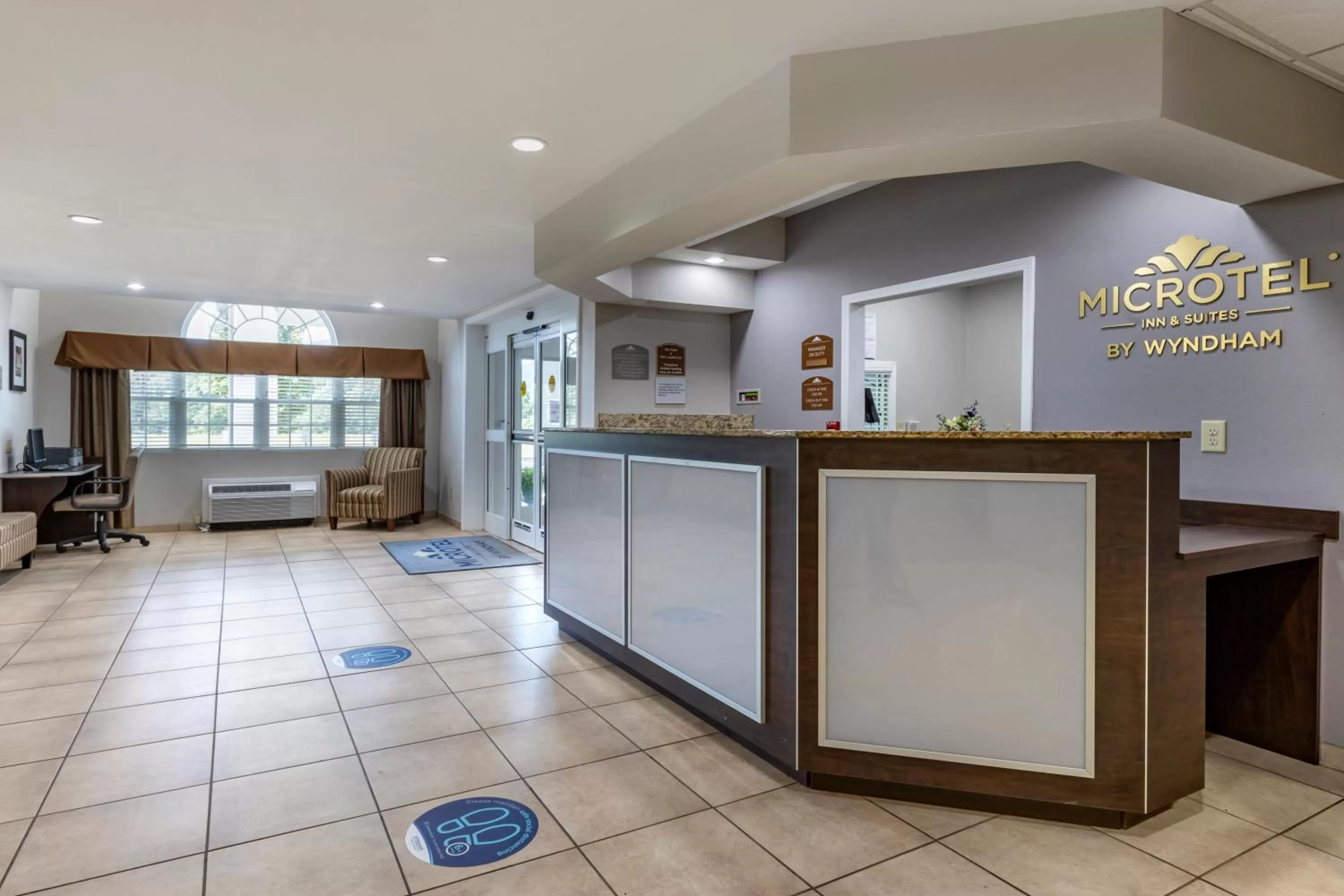 Lobby or reception in Microtel Inn & Suites Dillsboro/Sylva