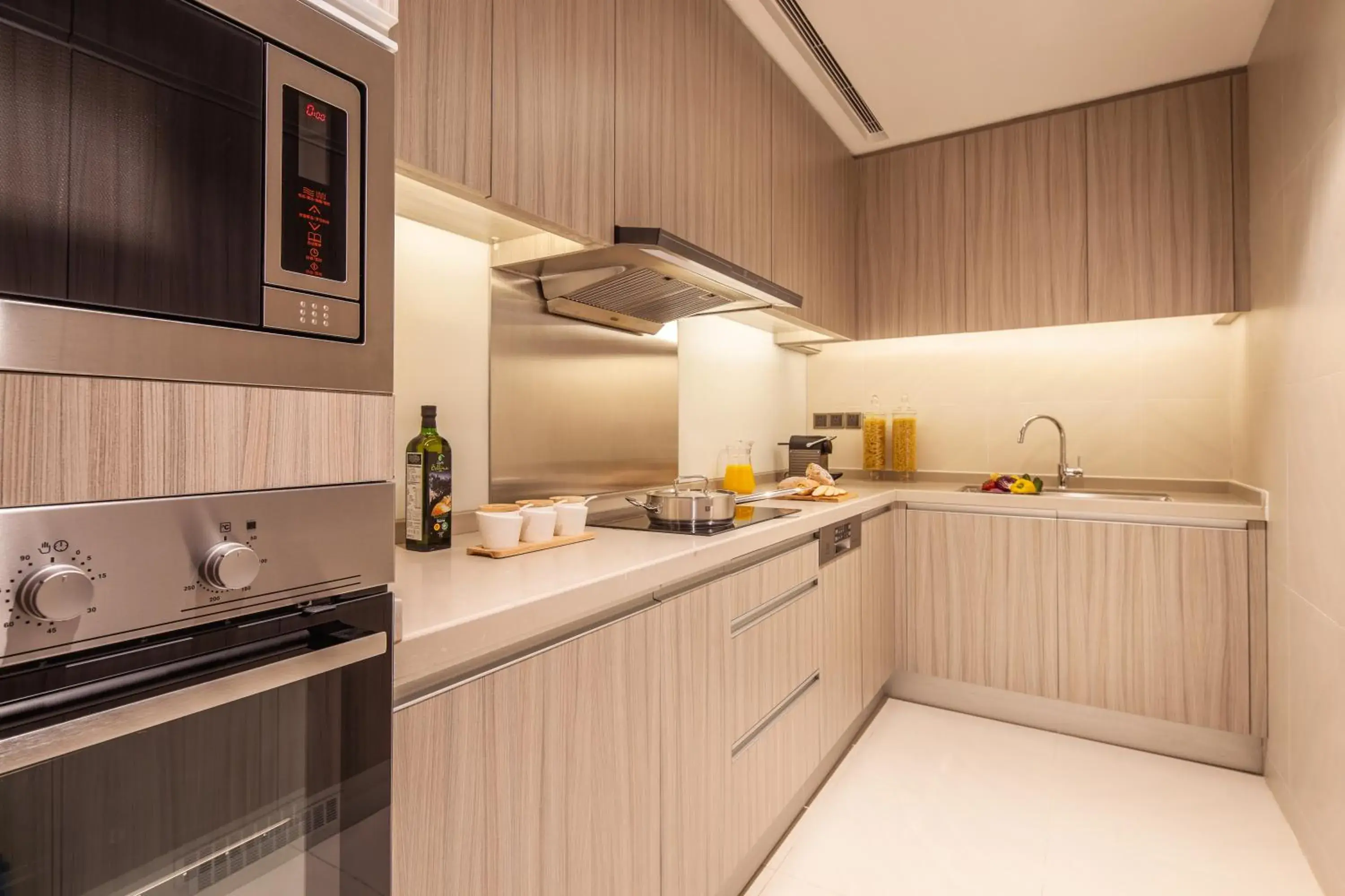 Kitchen or kitchenette, Kitchen/Kitchenette in Ascott Raffles City Shenzhen