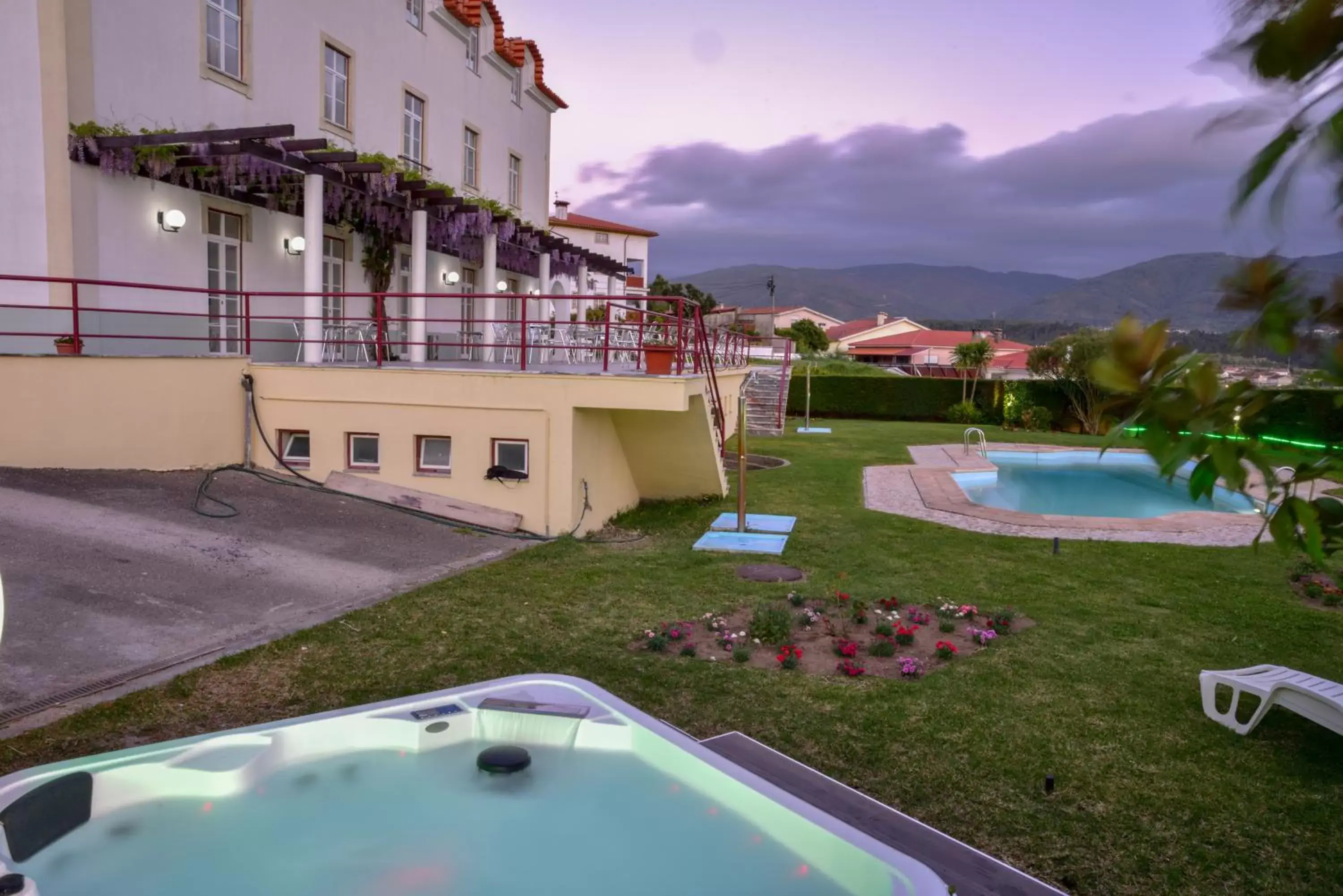Garden, Pool View in Hotel Quinta do Viso