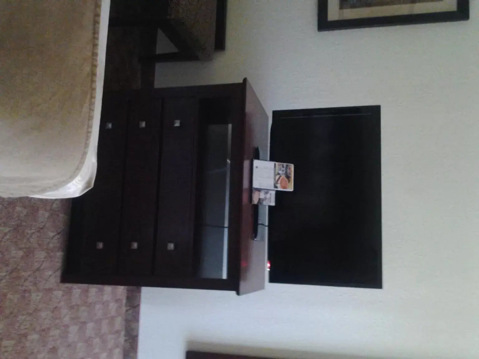 TV and multimedia, TV/Entertainment Center in Best Western Oak Manor