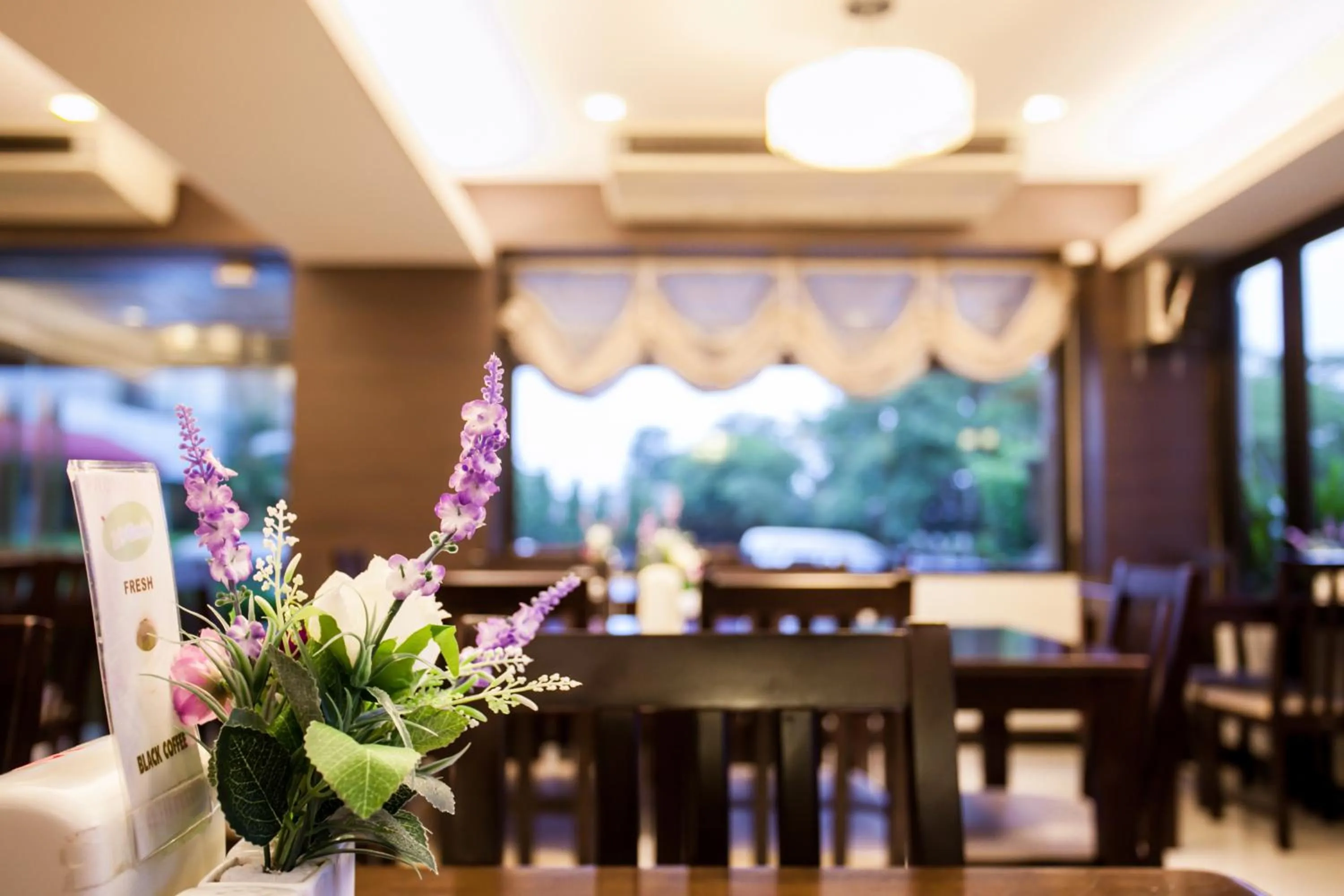 Restaurant/places to eat in Grand Tara Garden Thai Hotel