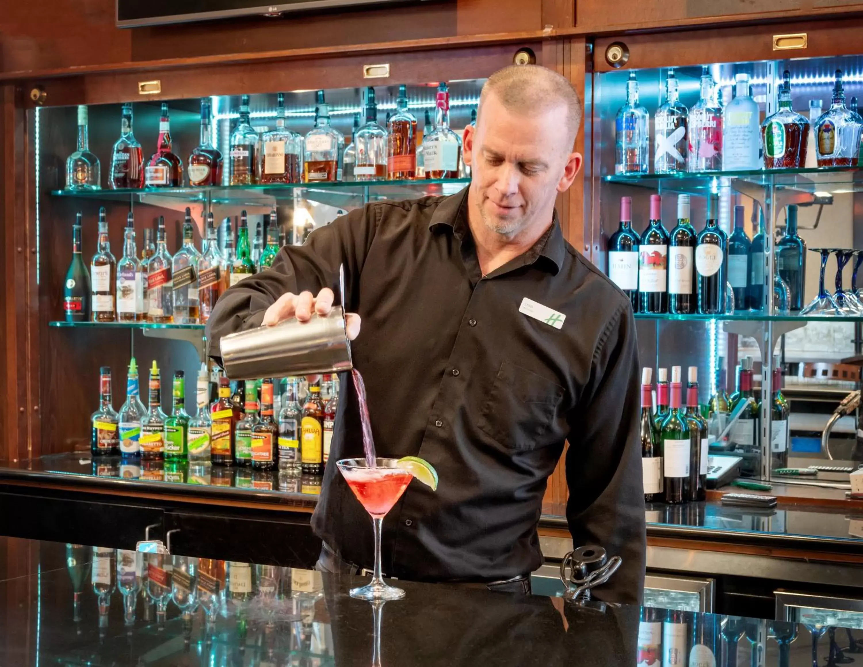 Lounge or bar, Lounge/Bar in Holiday Inn & Suites Salt Lake City - Airport West, an IHG Hotel