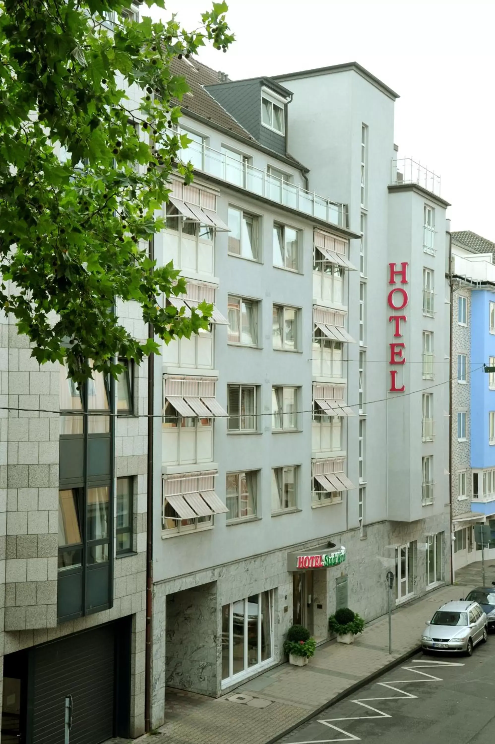 Facade/entrance, Property Building in Hotel Stadt München