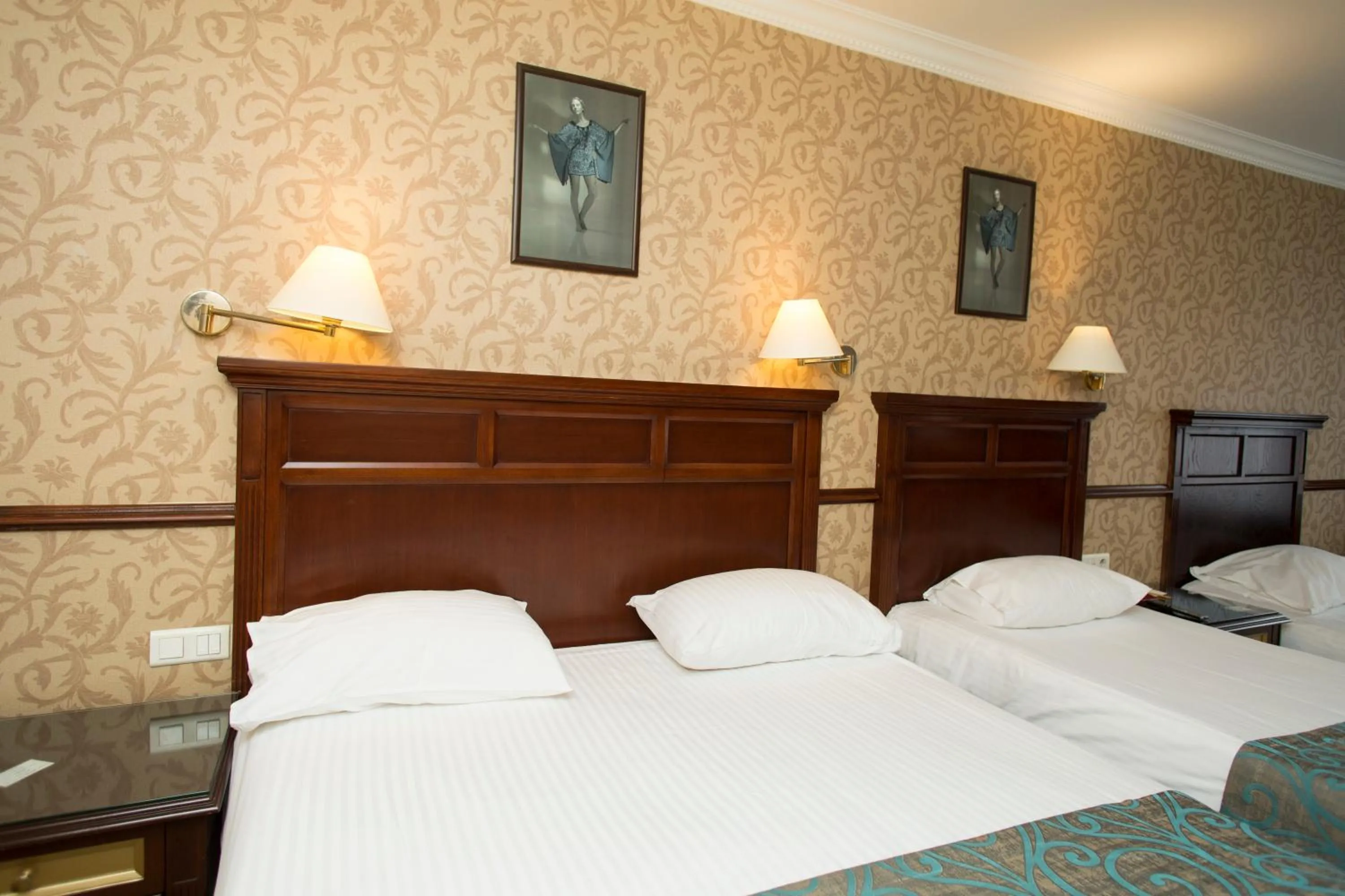 Bed in Topkapi Inter Istanbul Hotel